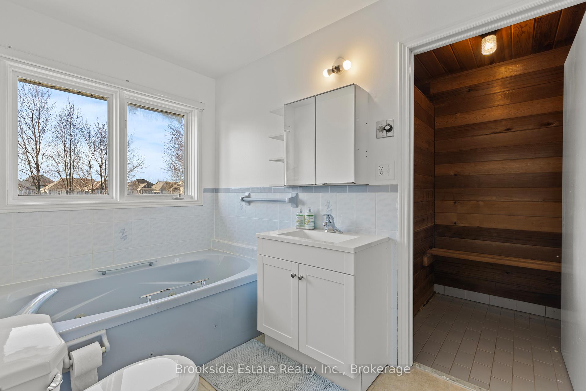 Photo 12 of 3385 Binbrook Road, Hamilton, Binbrook — HOMEH