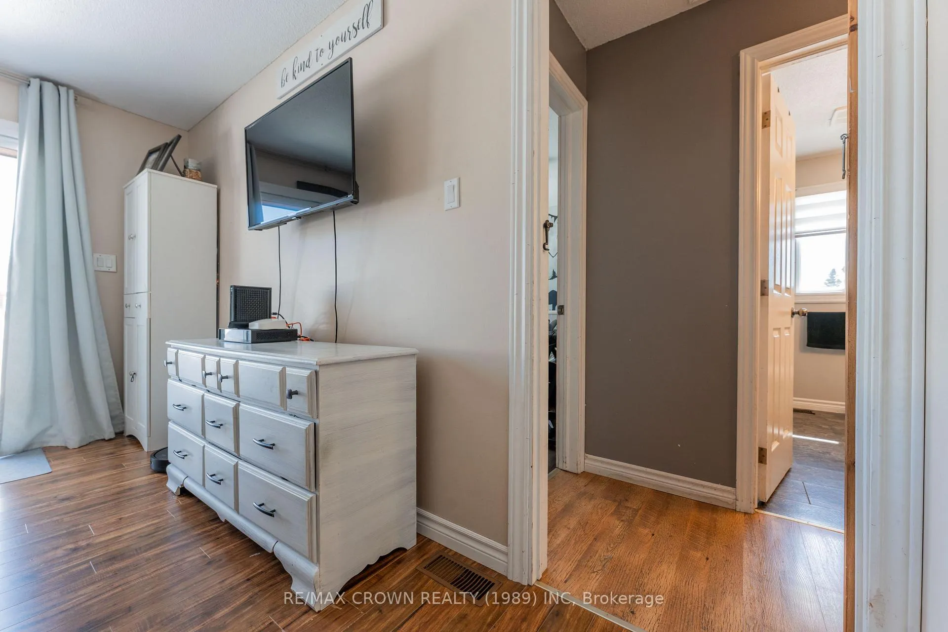 Photo 16 of 18 Cartier Avenue, Kapuskasing — HOMEH