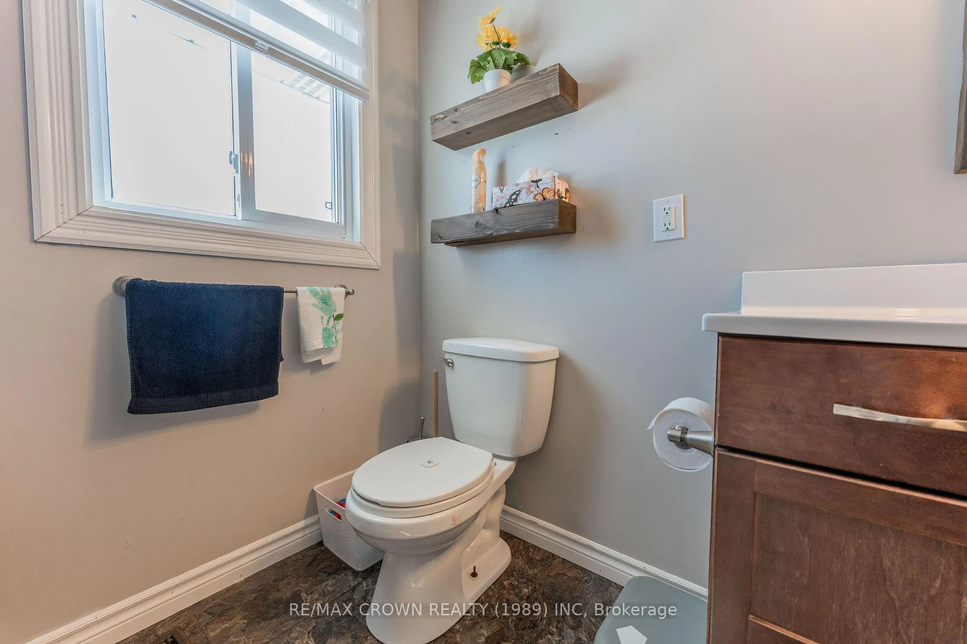 Photo 24 of 18 Cartier Avenue, Kapuskasing — HOMEH