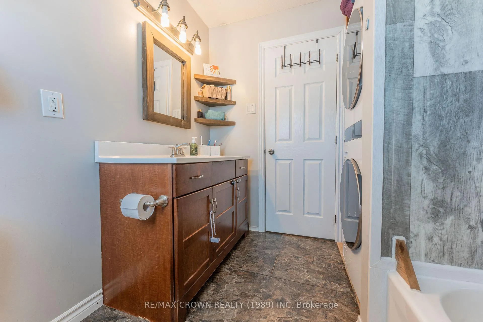 Photo 26 of 18 Cartier Avenue, Kapuskasing — HOMEH