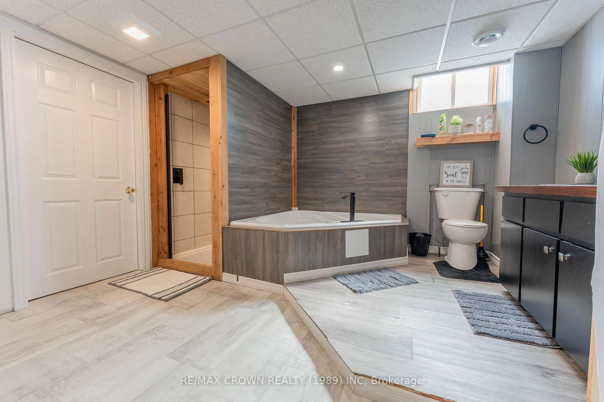 Photo 37 of 18 Cartier Avenue, Kapuskasing — HOMEH