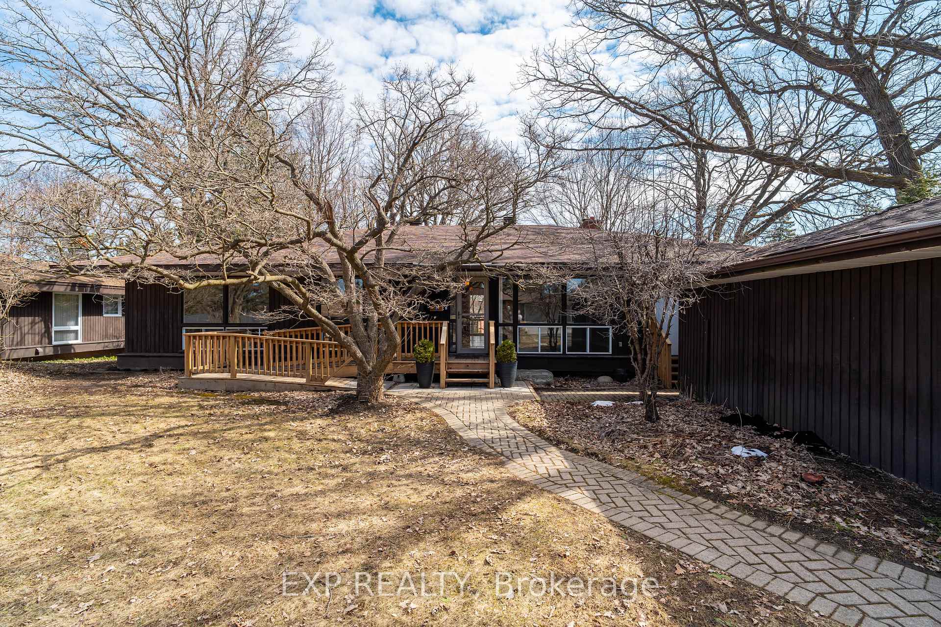 Photo 2 of 27 Tiffany Crescent, Ottawa, Kanata - Beaverbrook — HOMEH
