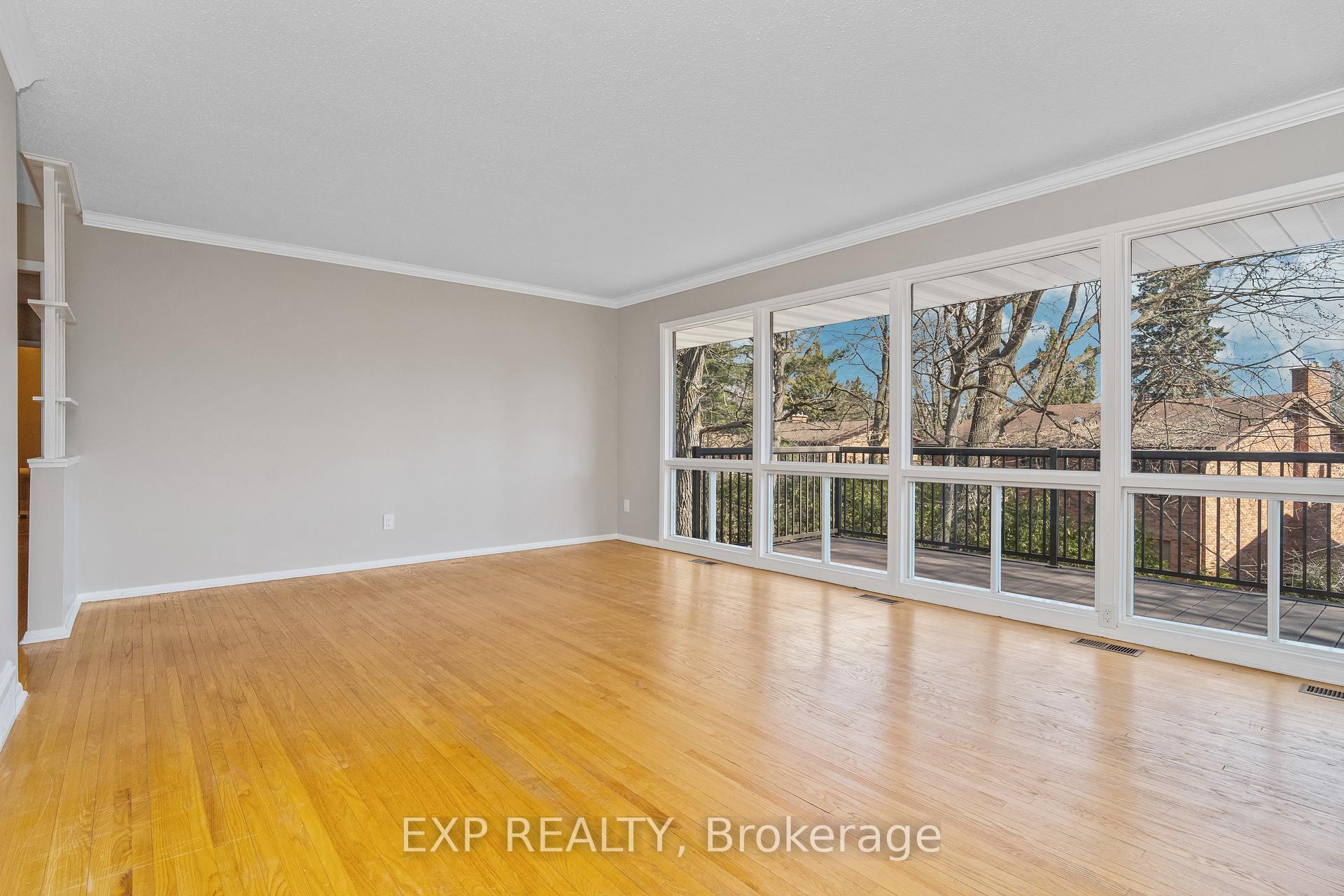 Photo 14 of 27 Tiffany Crescent, Ottawa, Kanata - Beaverbrook — HOMEH