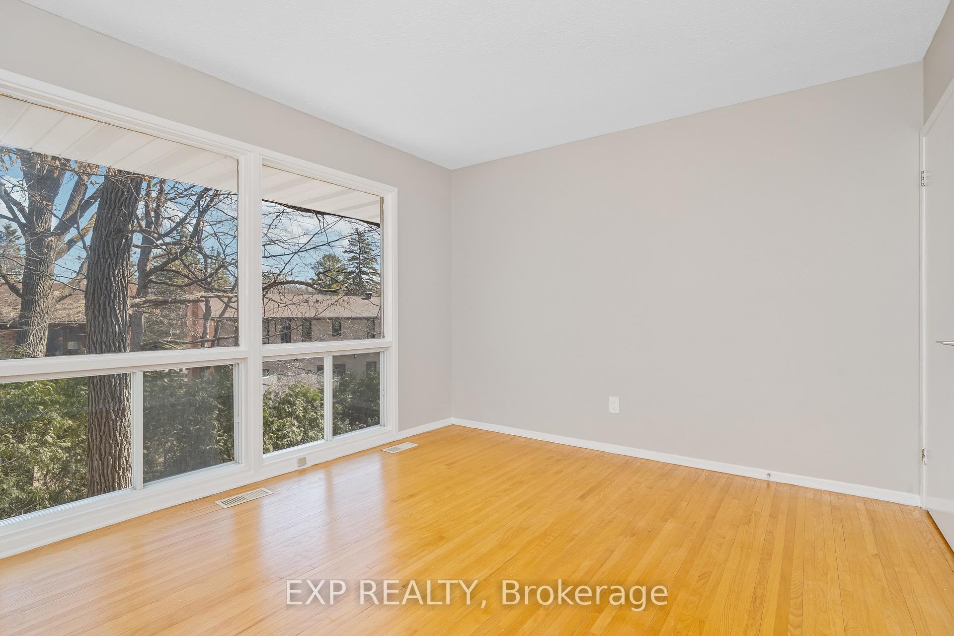 Photo 24 of 27 Tiffany Crescent, Ottawa, Kanata - Beaverbrook — HOMEH
