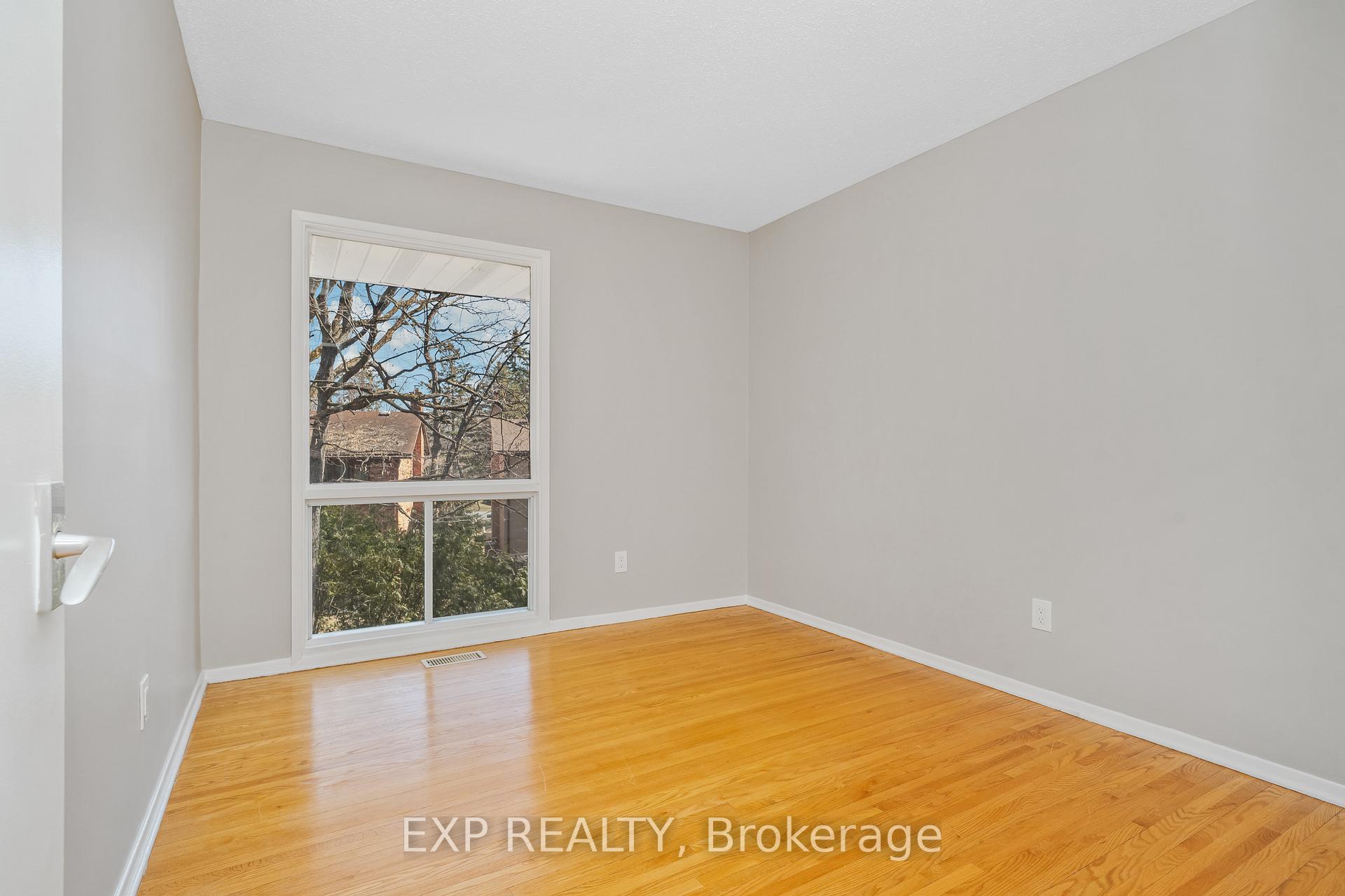 Photo 26 of 27 Tiffany Crescent, Ottawa, Kanata - Beaverbrook — HOMEH