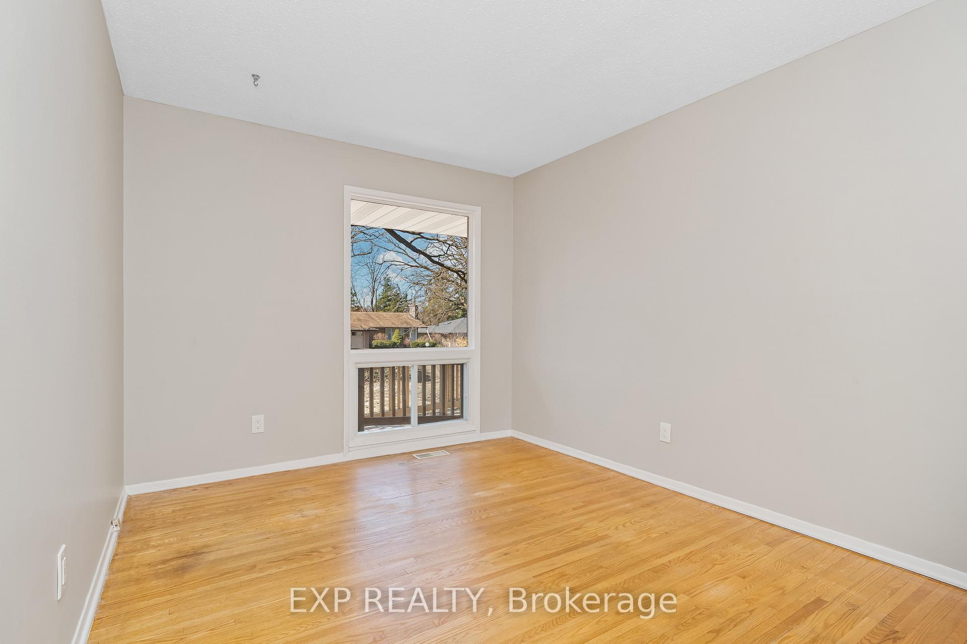 Photo 31 of 27 Tiffany Crescent, Ottawa, Kanata - Beaverbrook — HOMEH