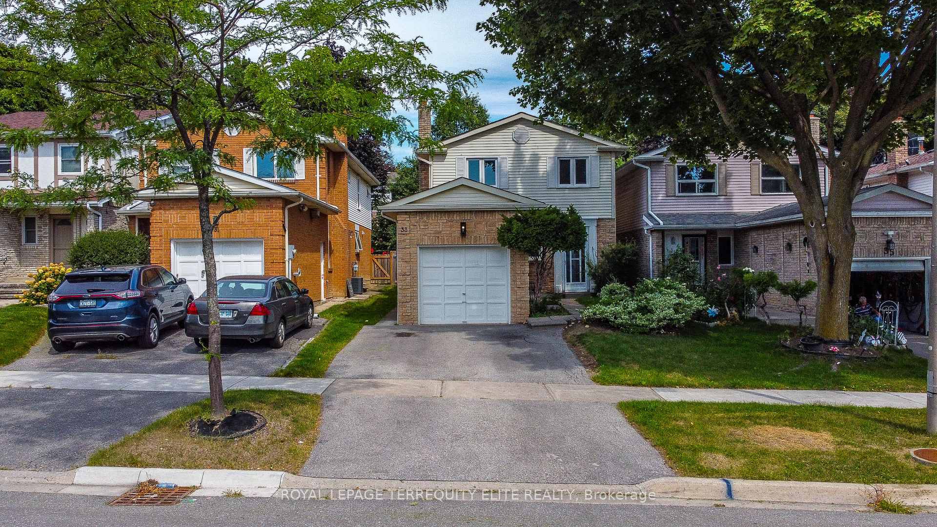 Photo 1 of 33 Tamarack Drive, Markham, Aileen-Willowbrook — HOMEH