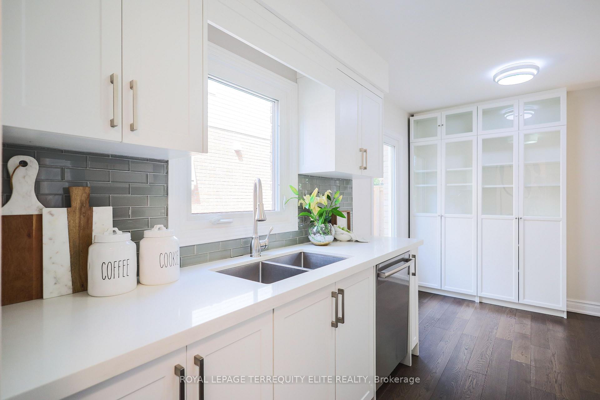 Photo 15 of 33 Tamarack Drive, Markham, Aileen-Willowbrook — HOMEH