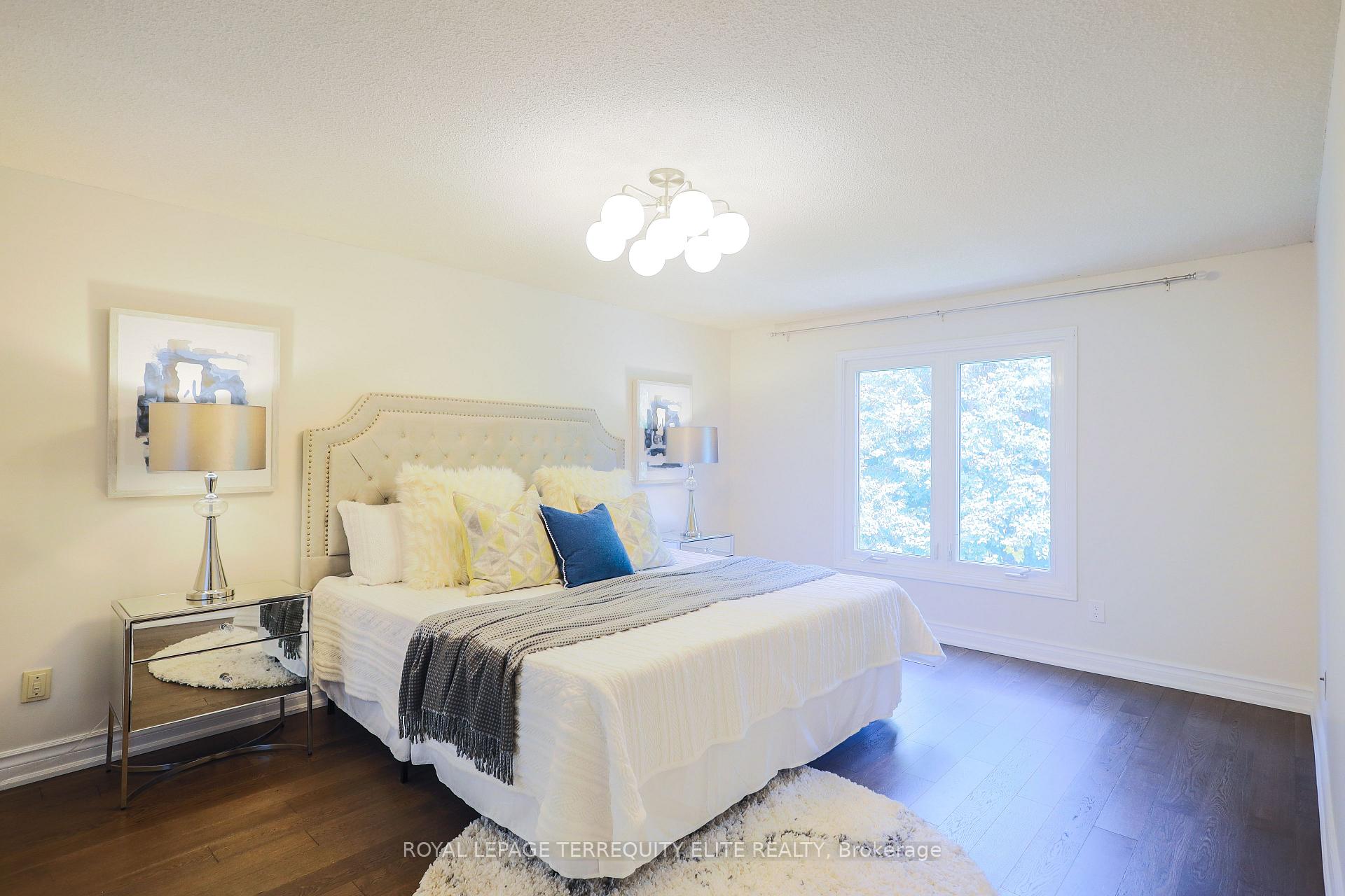 Photo 24 of 33 Tamarack Drive, Markham, Aileen-Willowbrook — HOMEH