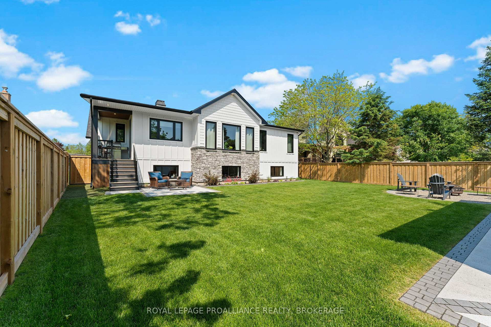 Photo 40 of 7 Crescent Drive, Kingston, City Southwest — HOMEH
