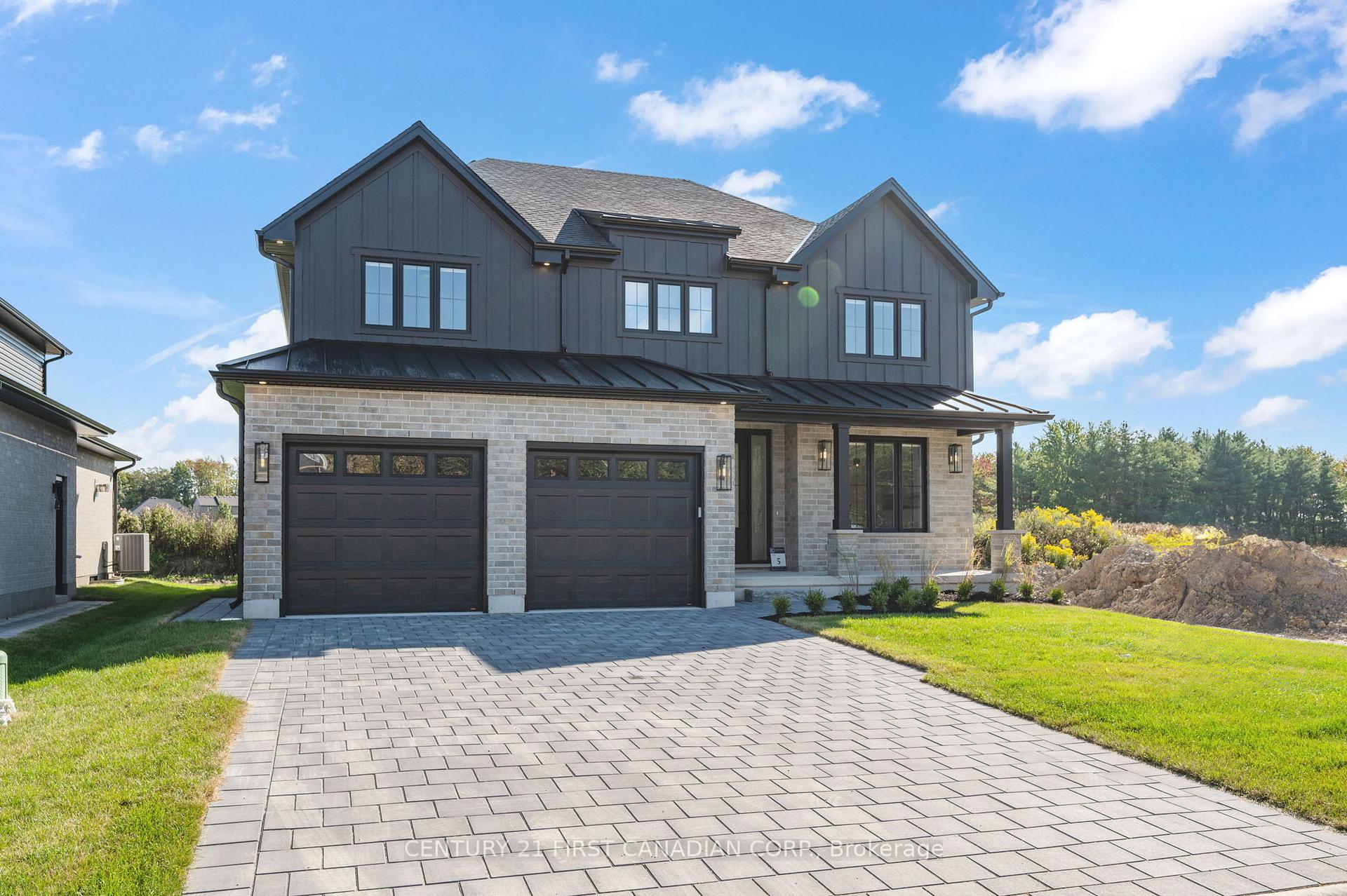 Photo 2 of 122 Timberwalk Trail, Middlesex Centre, Ilderton — HOMEH