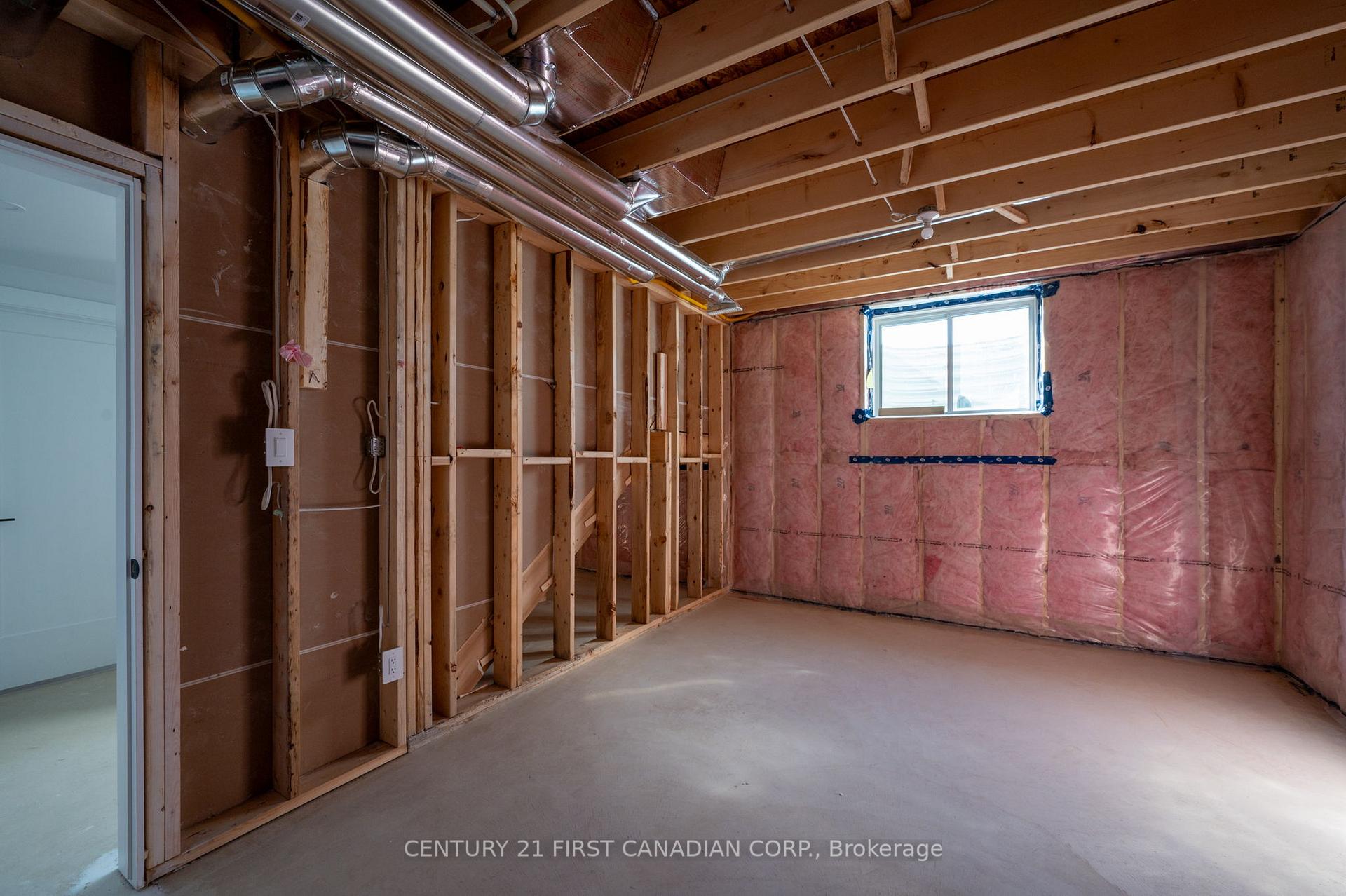 Photo 33 of 122 Timberwalk Trail, Middlesex Centre, Ilderton — HOMEH