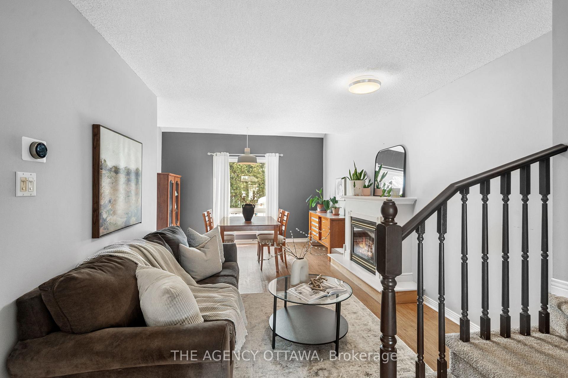 Photo 6 of 32 Bridgestone Drive, Ottawa, Kanata - Emerald Meadows/Trailwest — HOMEH