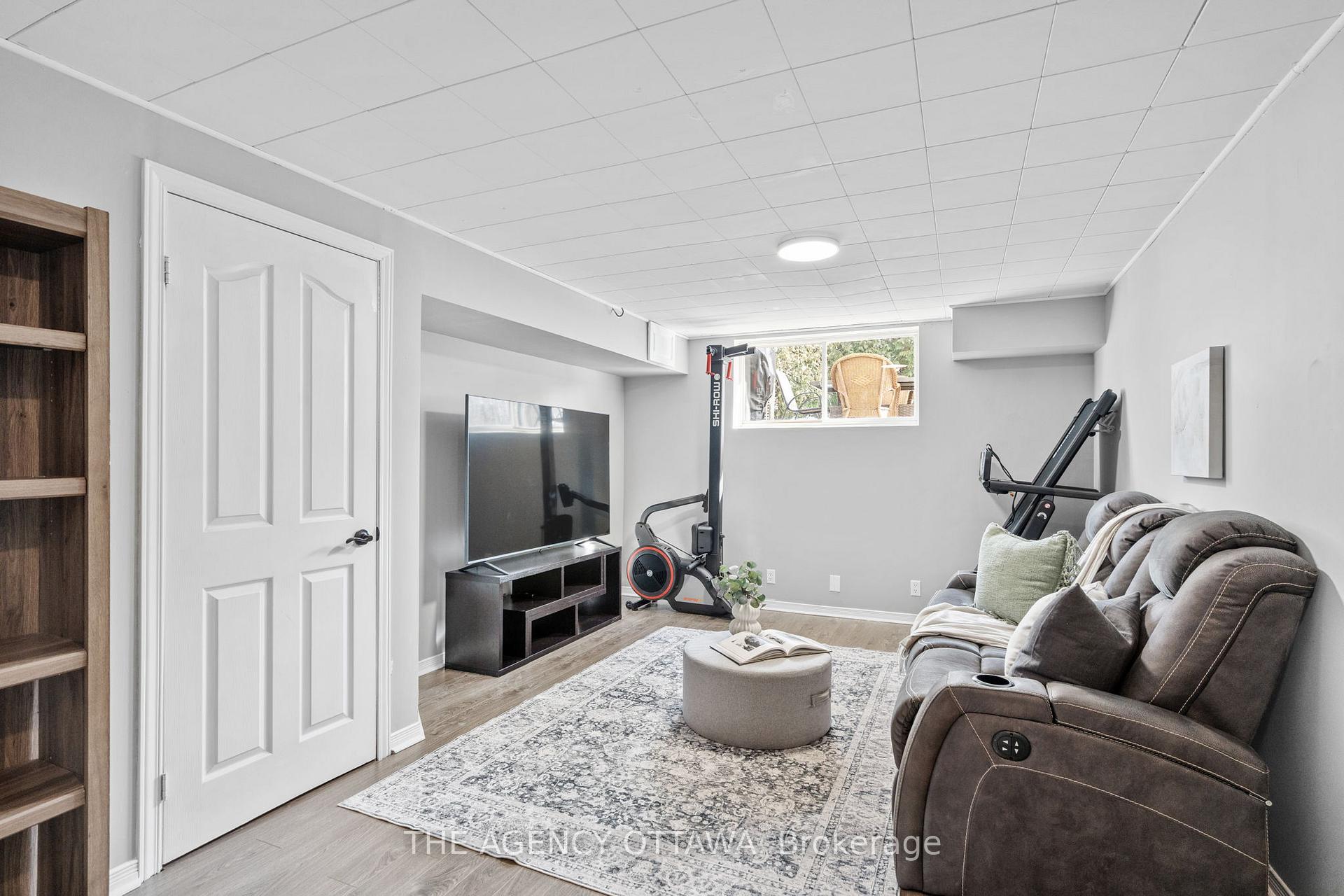 Photo 34 of 32 Bridgestone Drive, Ottawa, Kanata - Emerald Meadows/Trailwest — HOMEH