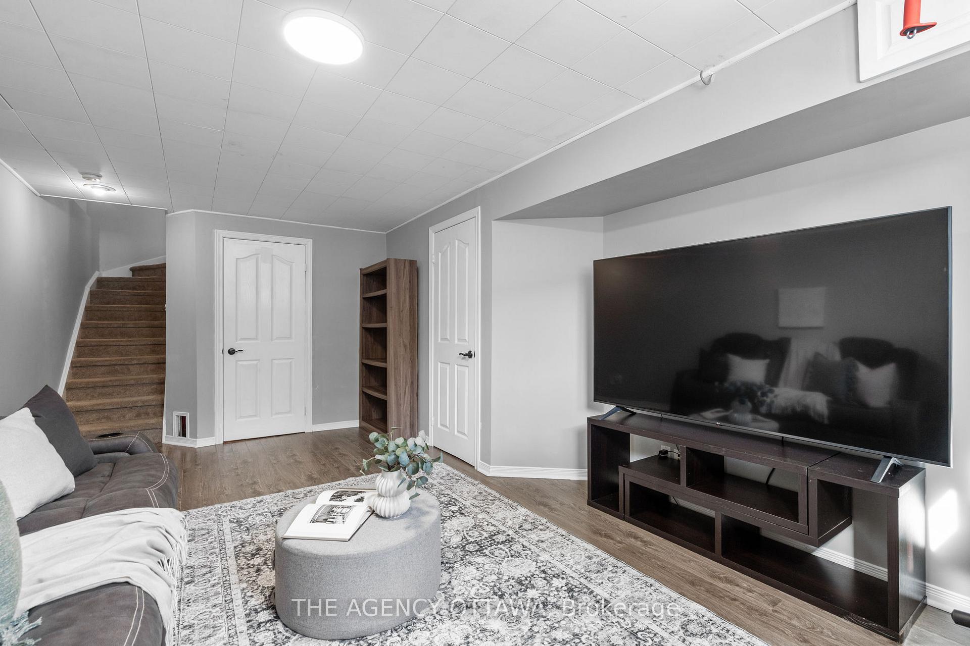 Photo 36 of 32 Bridgestone Drive, Ottawa, Kanata - Emerald Meadows/Trailwest — HOMEH