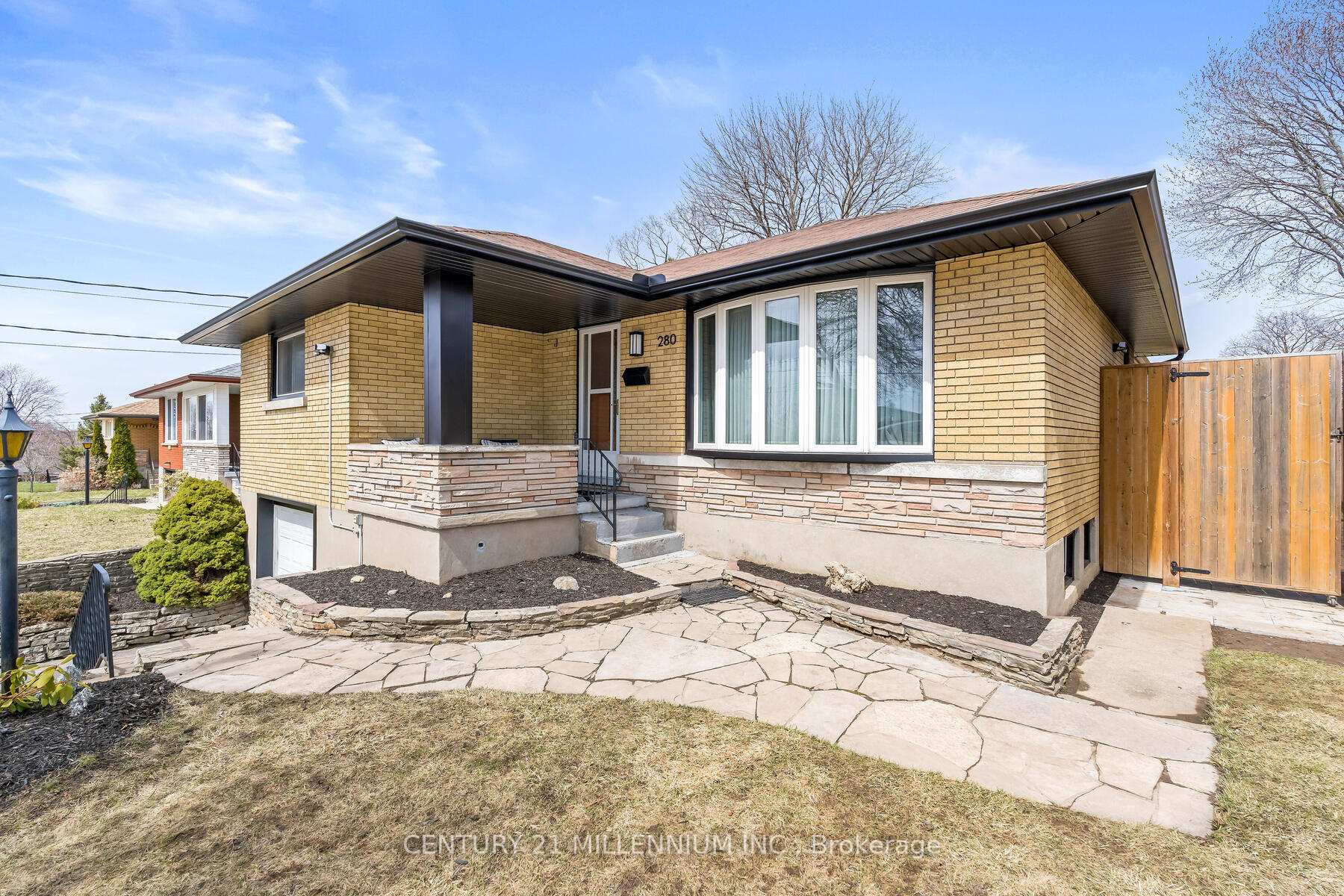 Photo 4 of 280 Dixon Street, Kitchener — HOMEH
