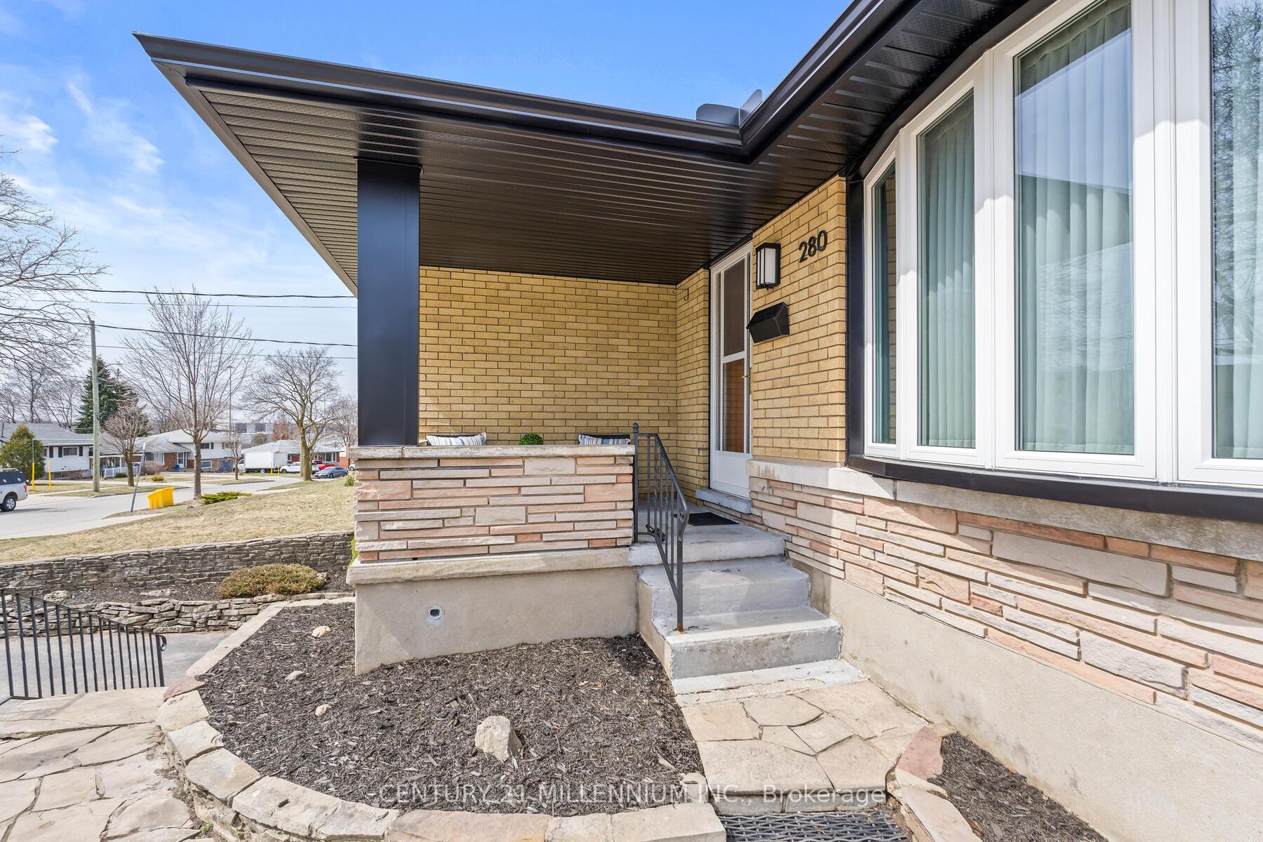 Photo 5 of 280 Dixon Street, Kitchener — HOMEH