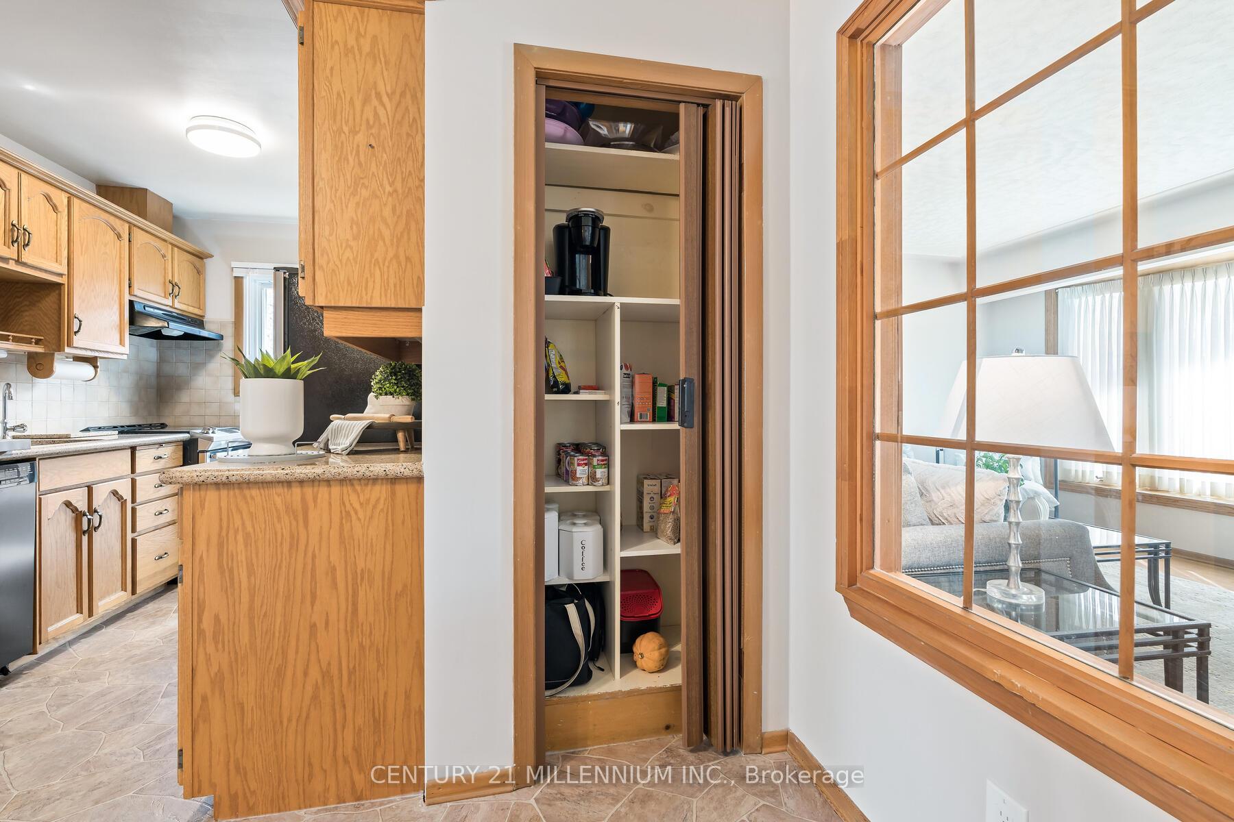 Photo 20 of 280 Dixon Street, Kitchener — HOMEH