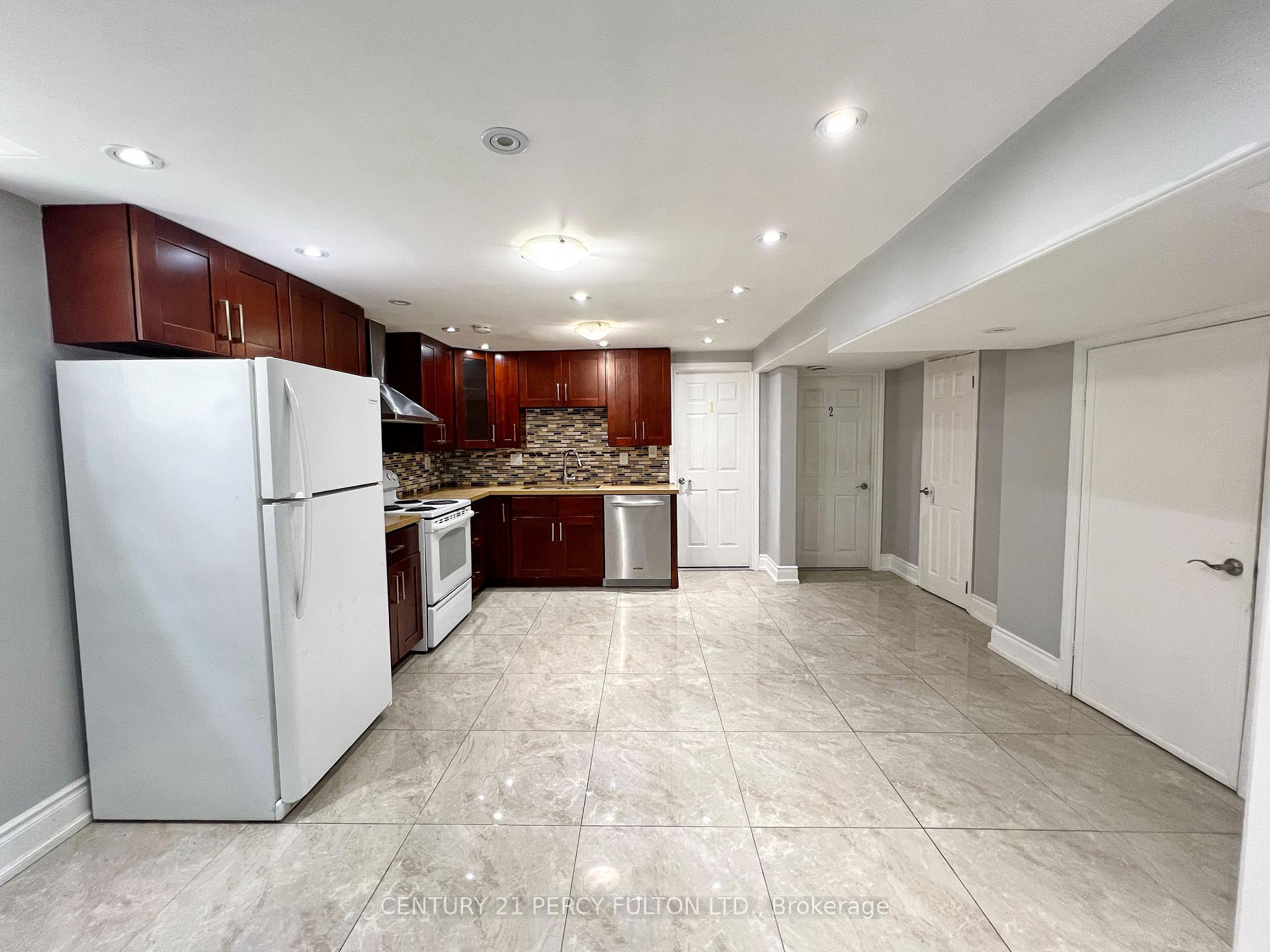 Photo 2 of Unit Bsmt, 117 Chloe Crescent, Markham, Middlefield — HOMEH