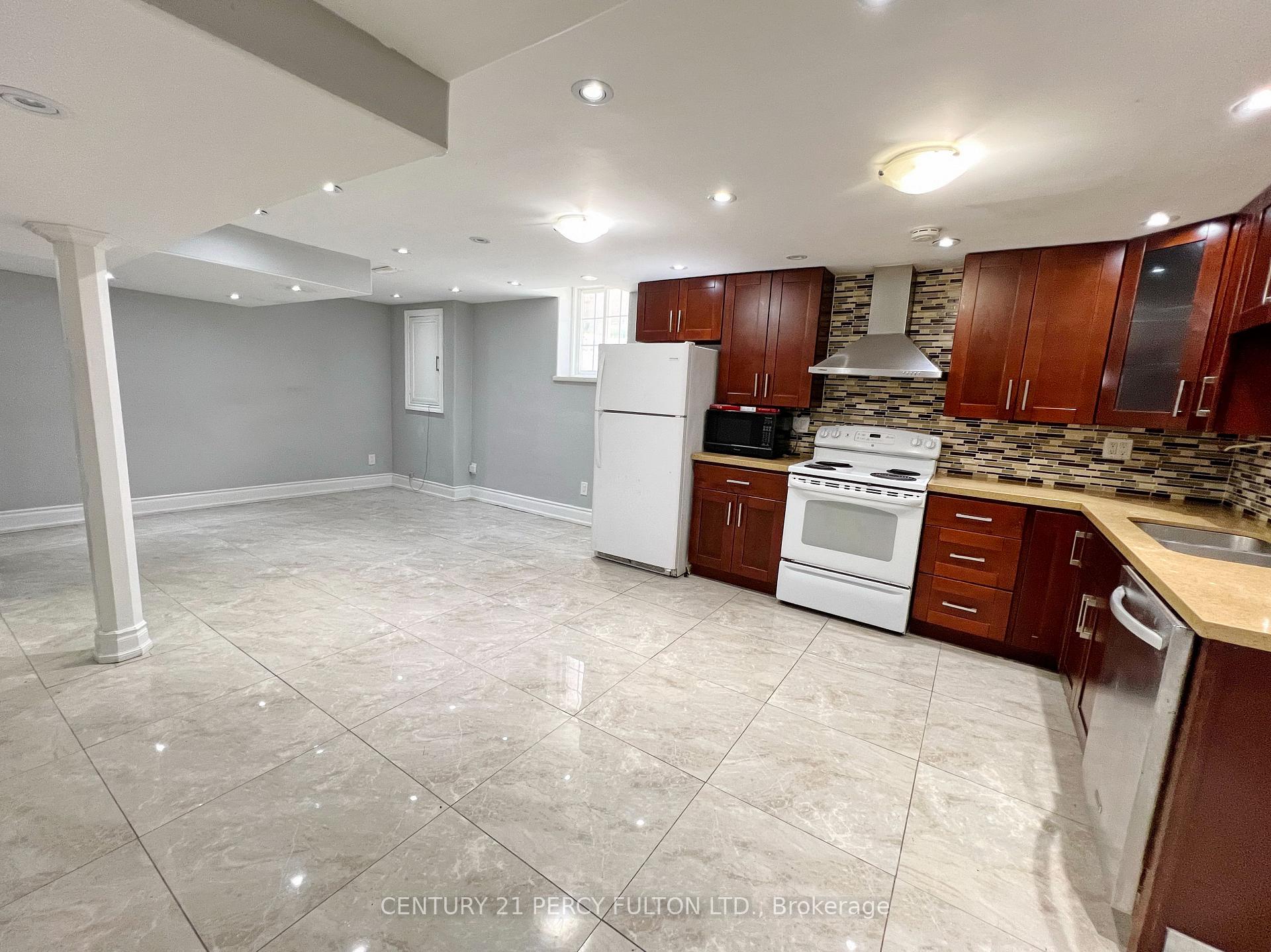 Photo 3 of Unit Bsmt, 117 Chloe Crescent, Markham, Middlefield — HOMEH