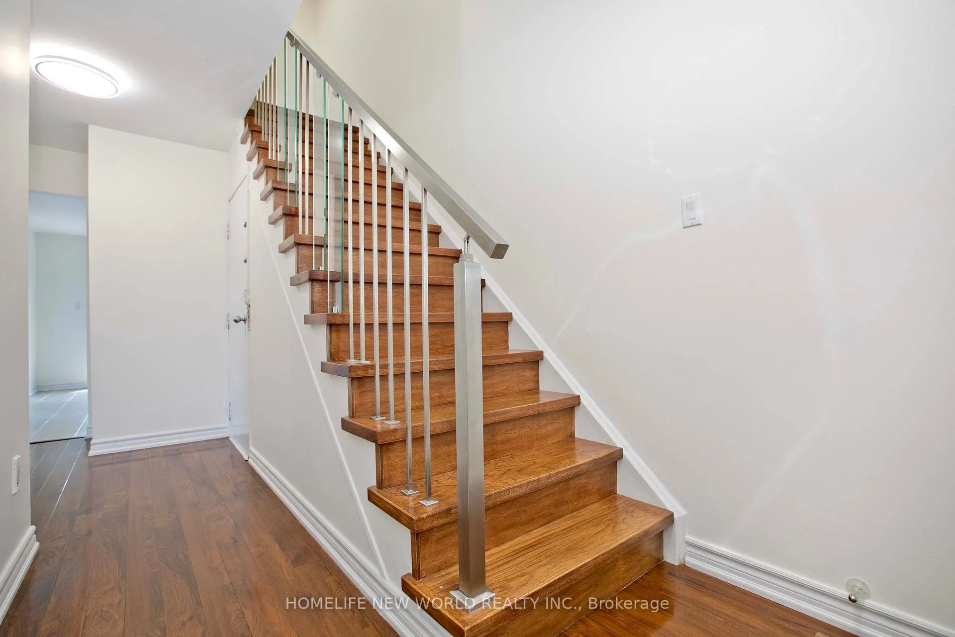 Photo 10 of 5 Hendon Road, Markham, Milliken Mills East — HOMEH