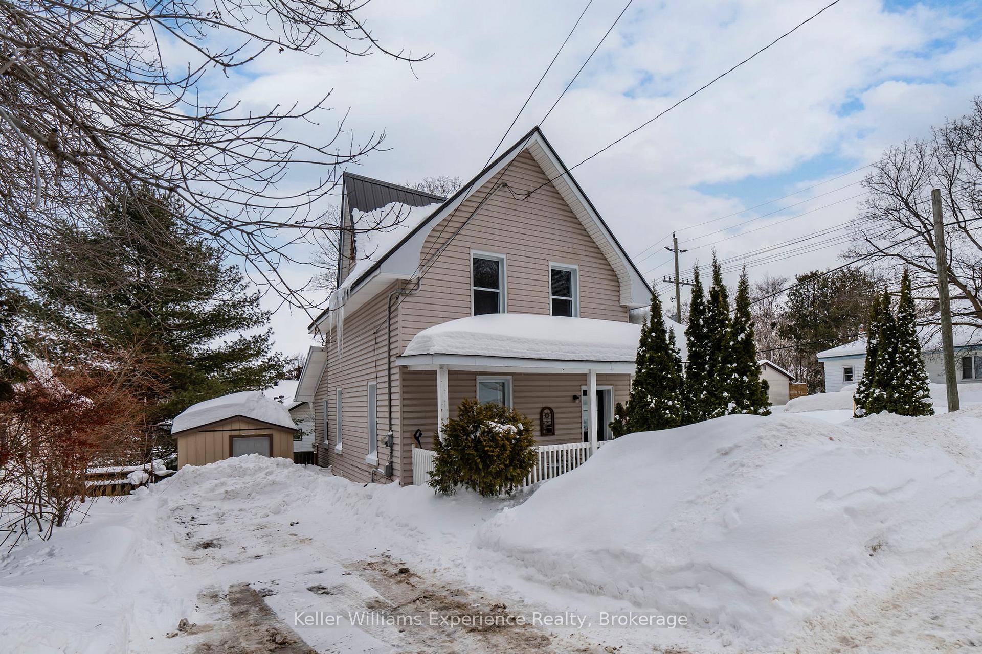Photo 2 of 179 Fifth Street, Midland — HOMEH