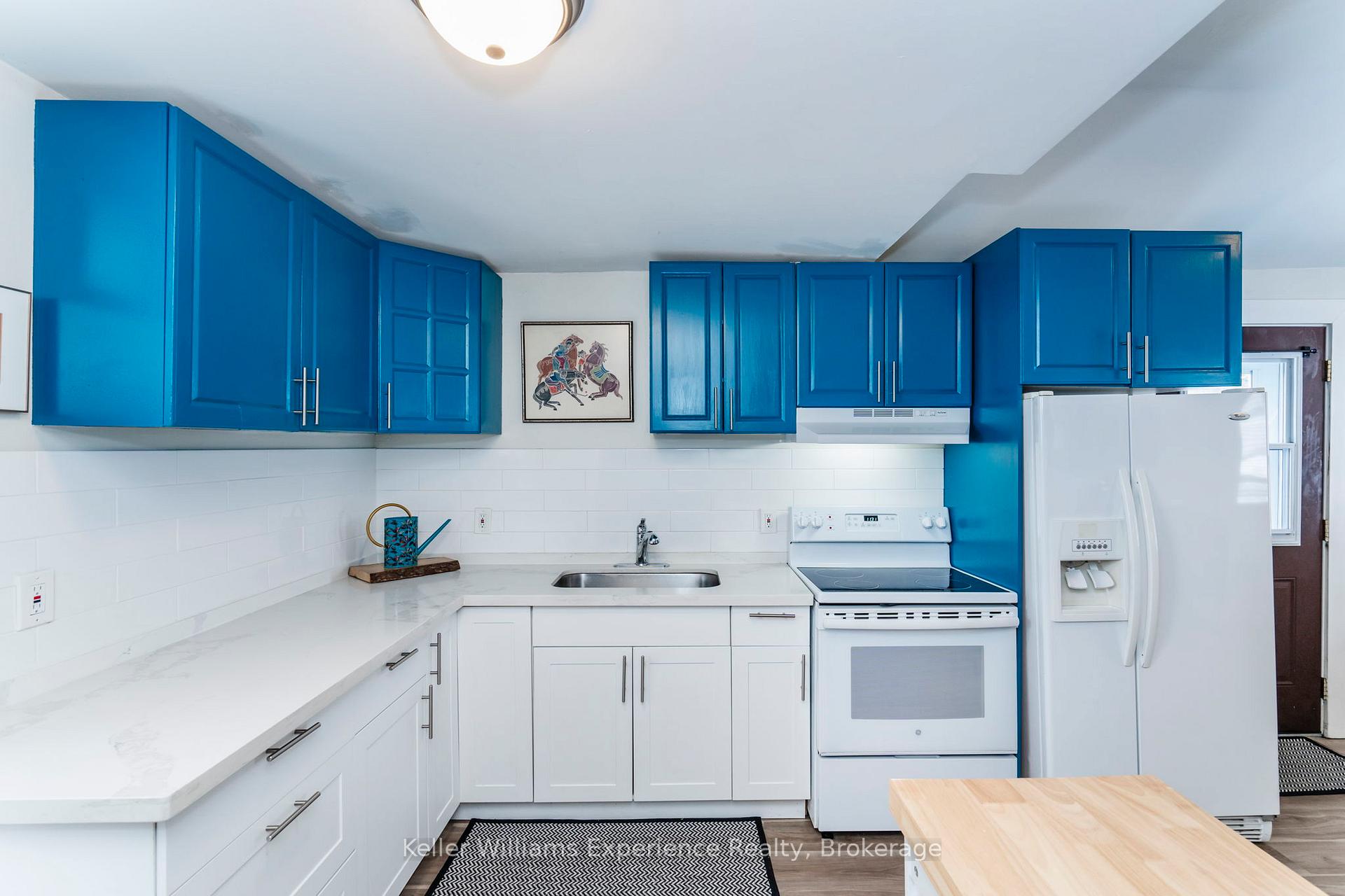 Photo 13 of 179 Fifth Street, Midland — HOMEH
