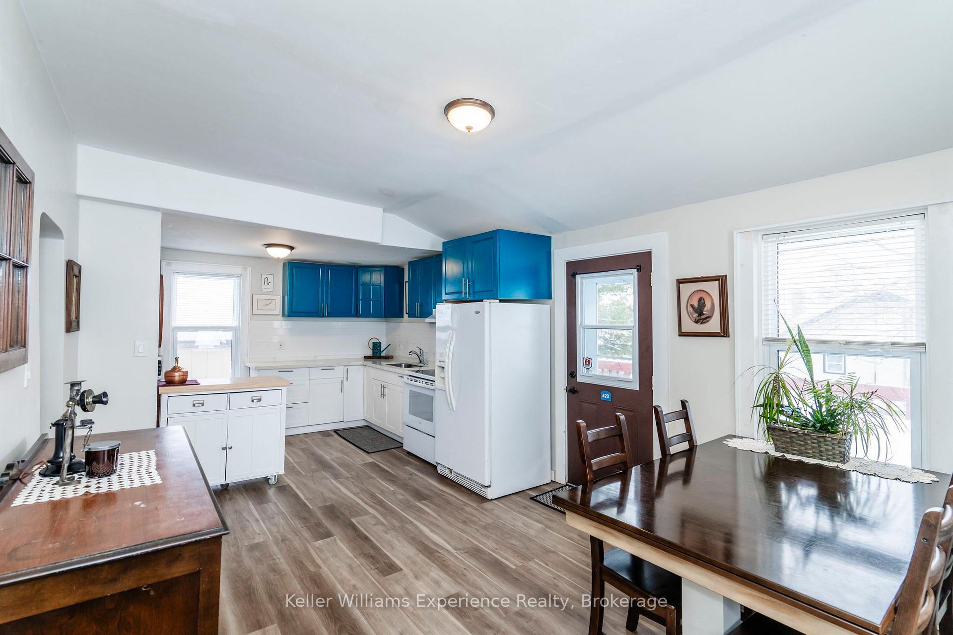 Photo 17 of 179 Fifth Street, Midland — HOMEH
