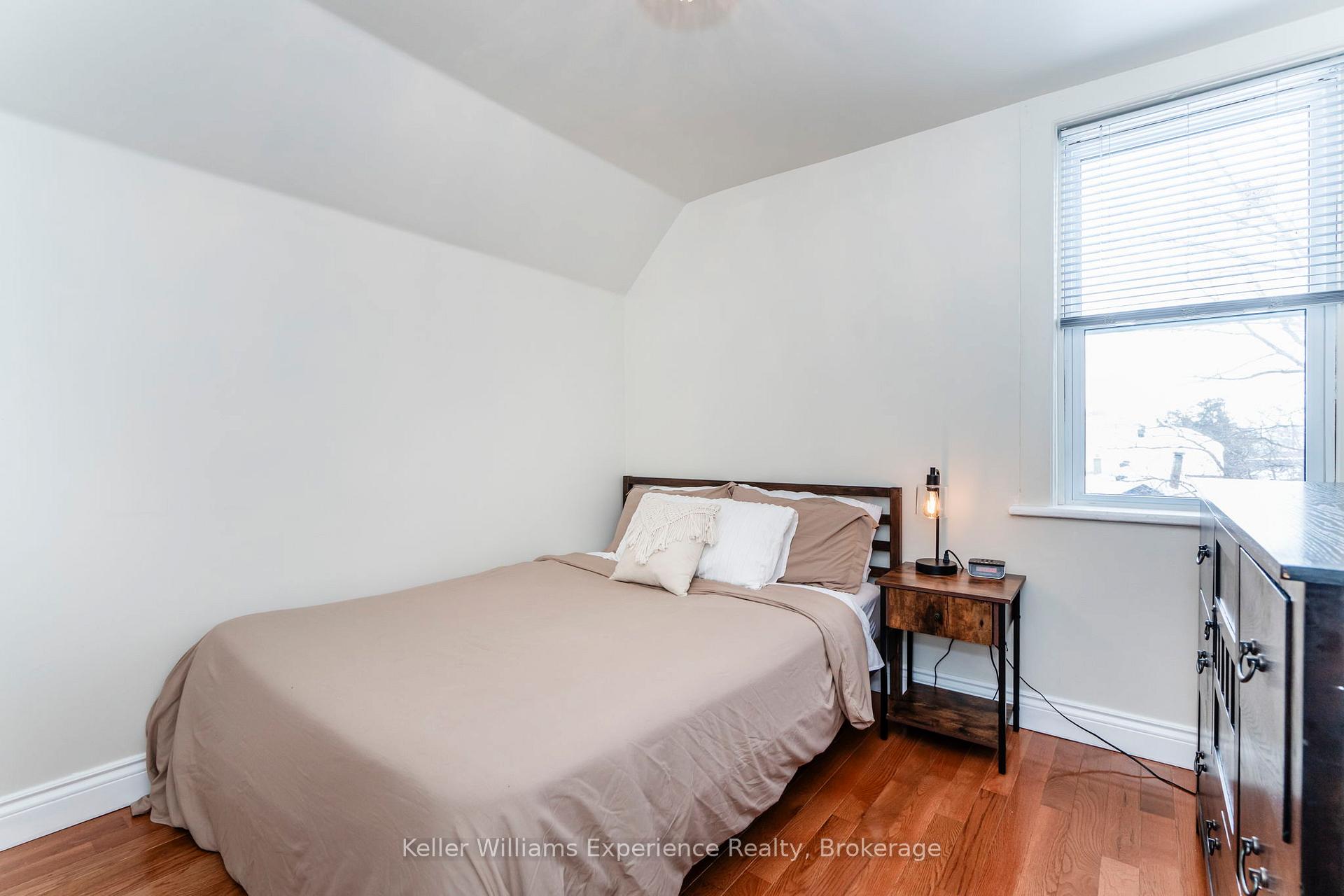 Photo 20 of 179 Fifth Street, Midland — HOMEH
