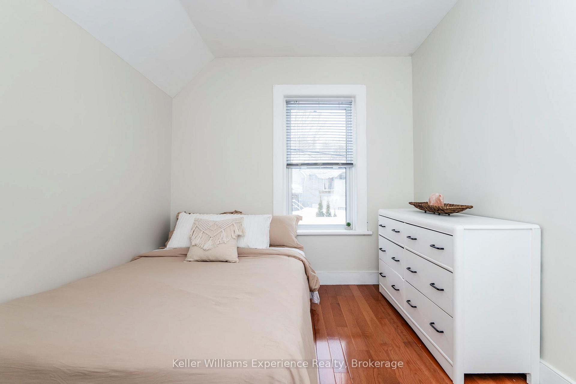 Photo 22 of 179 Fifth Street, Midland — HOMEH