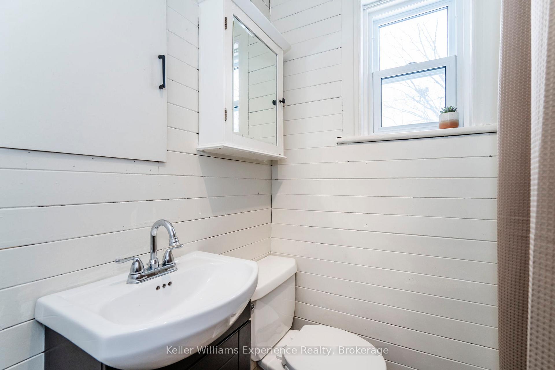 Photo 25 of 179 Fifth Street, Midland — HOMEH