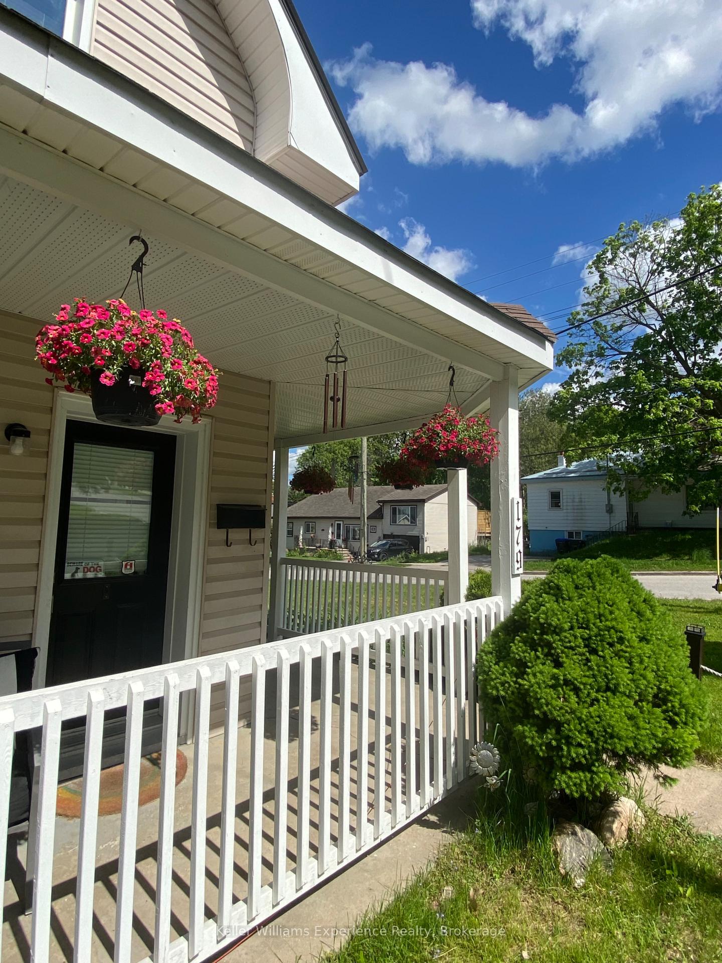 Photo 40 of 179 Fifth Street, Midland — HOMEH