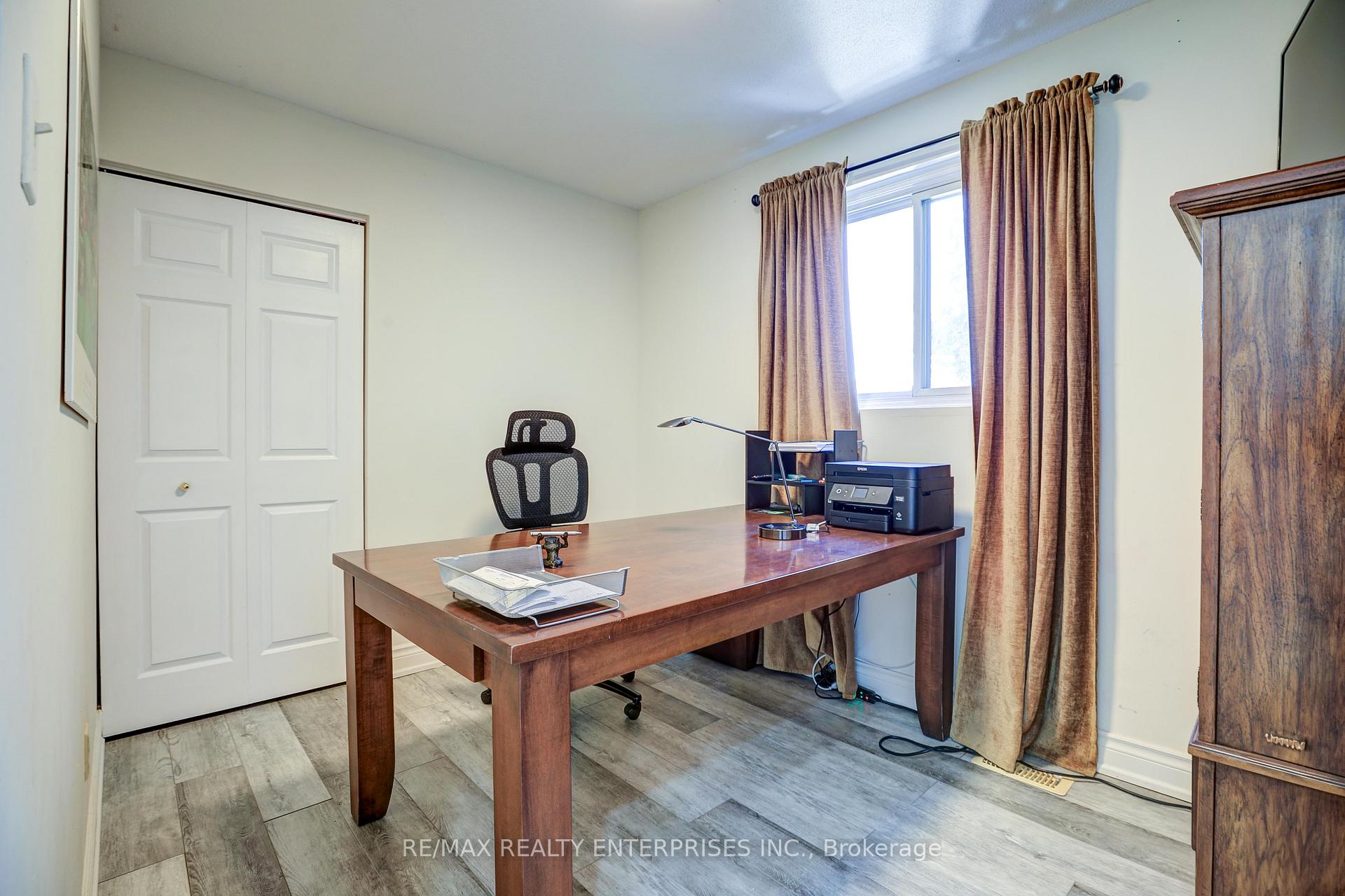 Photo 6 of Unit UPPER, 71 Adis Avenue, Hamilton, Gurnett — HOMEH