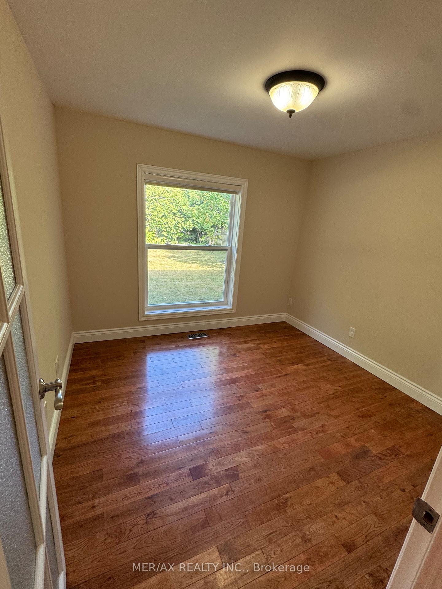 Photo 16 of 19 Valloncliffe Road, Markham, Bayview Glen — HOMEH
