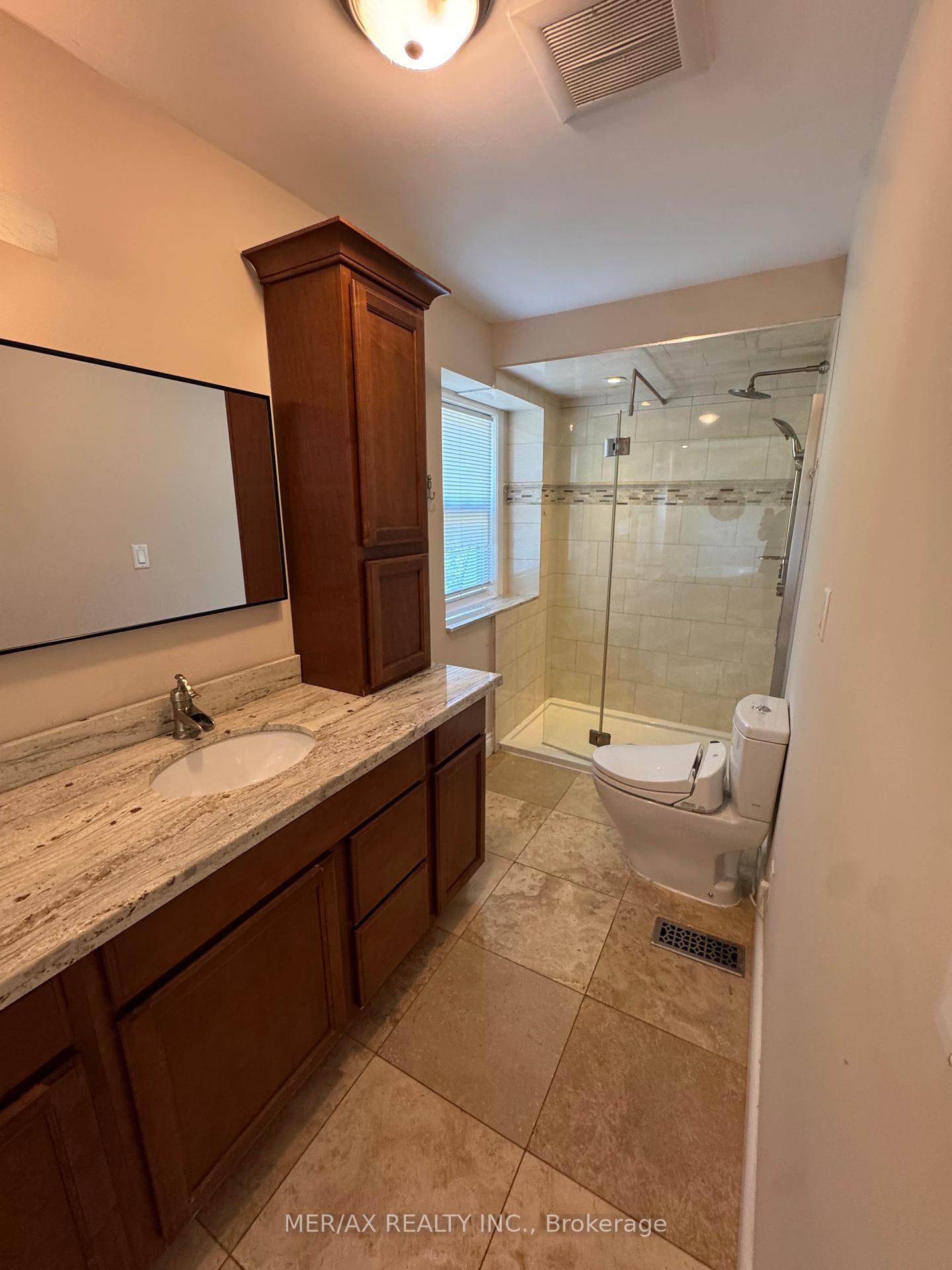 Photo 28 of 19 Valloncliffe Road, Markham, Bayview Glen — HOMEH