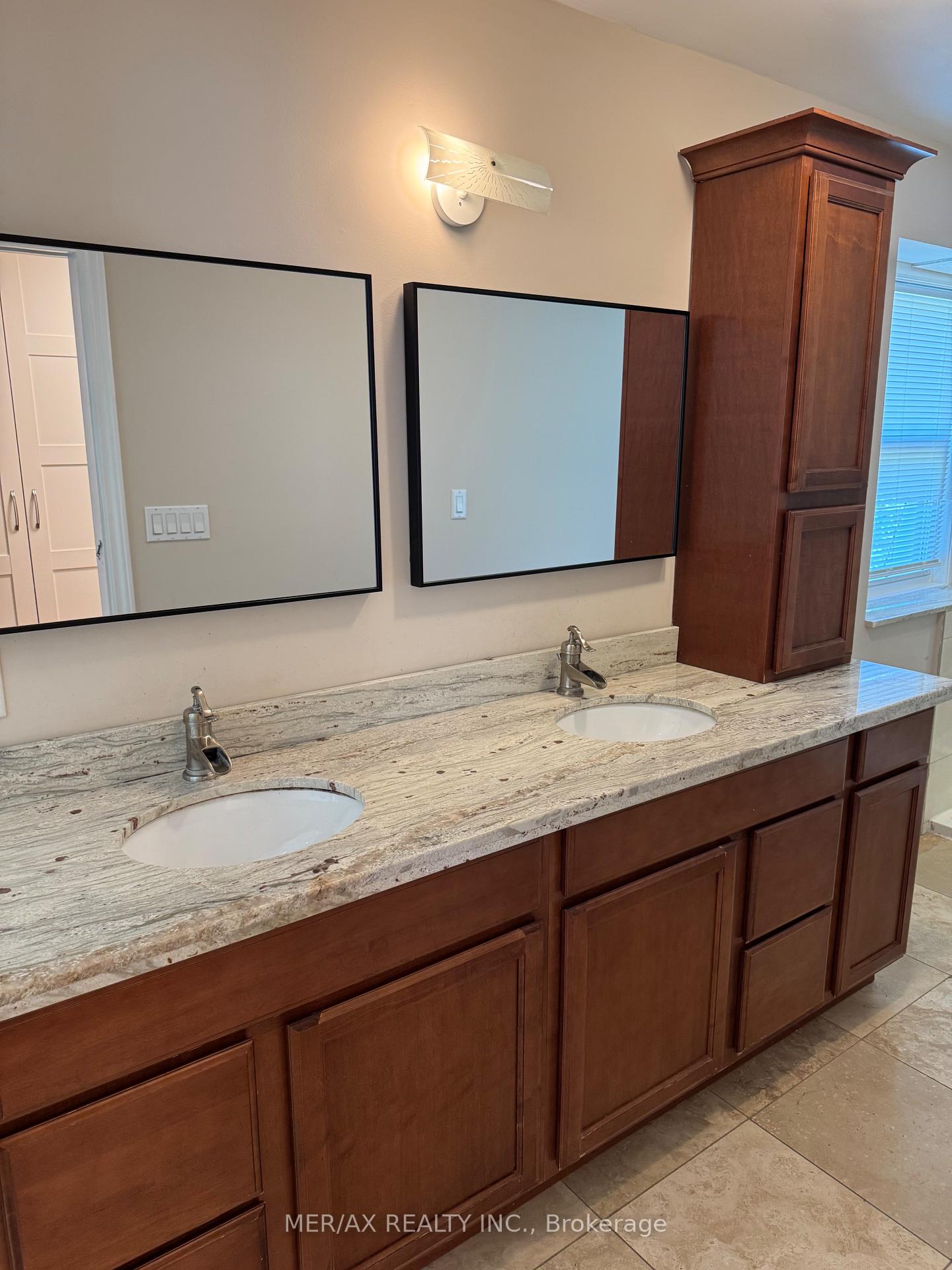 Photo 29 of 19 Valloncliffe Road, Markham, Bayview Glen — HOMEH