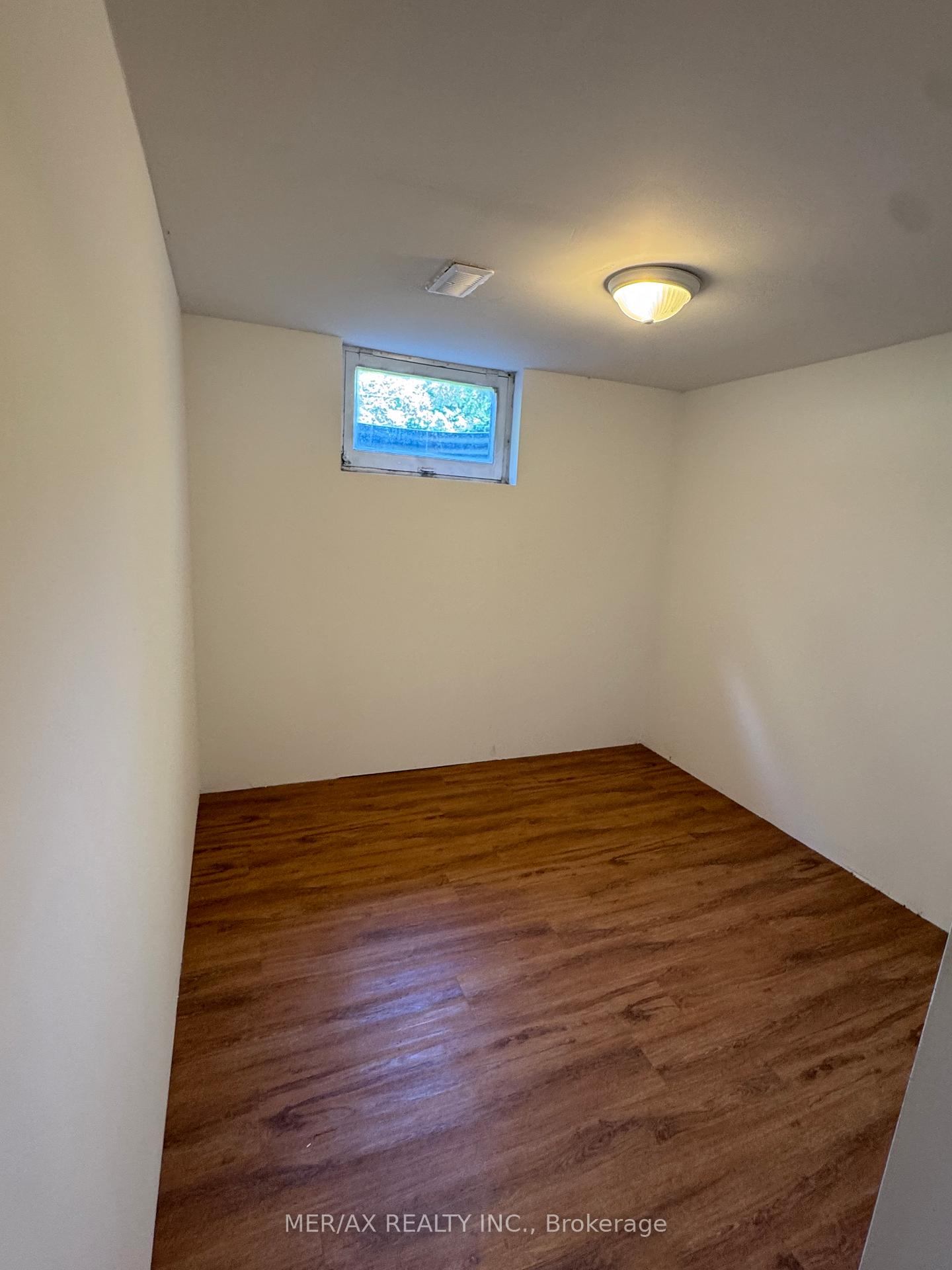 Photo 35 of 19 Valloncliffe Road, Markham, Bayview Glen — HOMEH