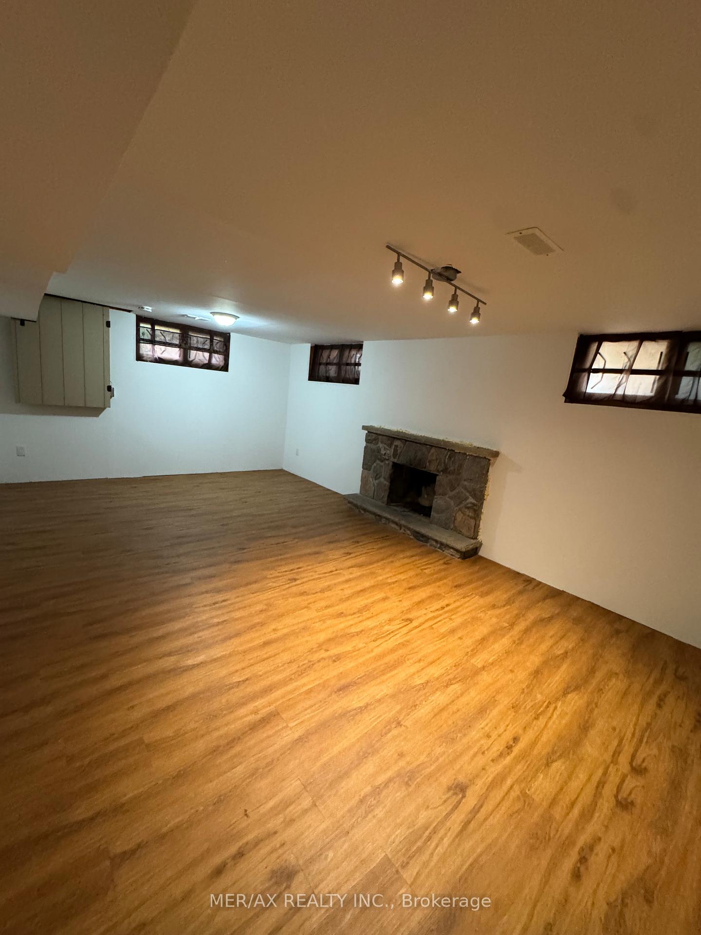 Photo 36 of 19 Valloncliffe Road, Markham, Bayview Glen — HOMEH