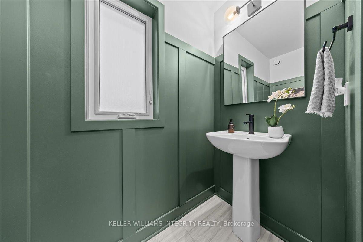 Photo 6 of 104 Warrior Street, Ottawa, Kanata - Emerald Meadows/Trailwest — HOMEH