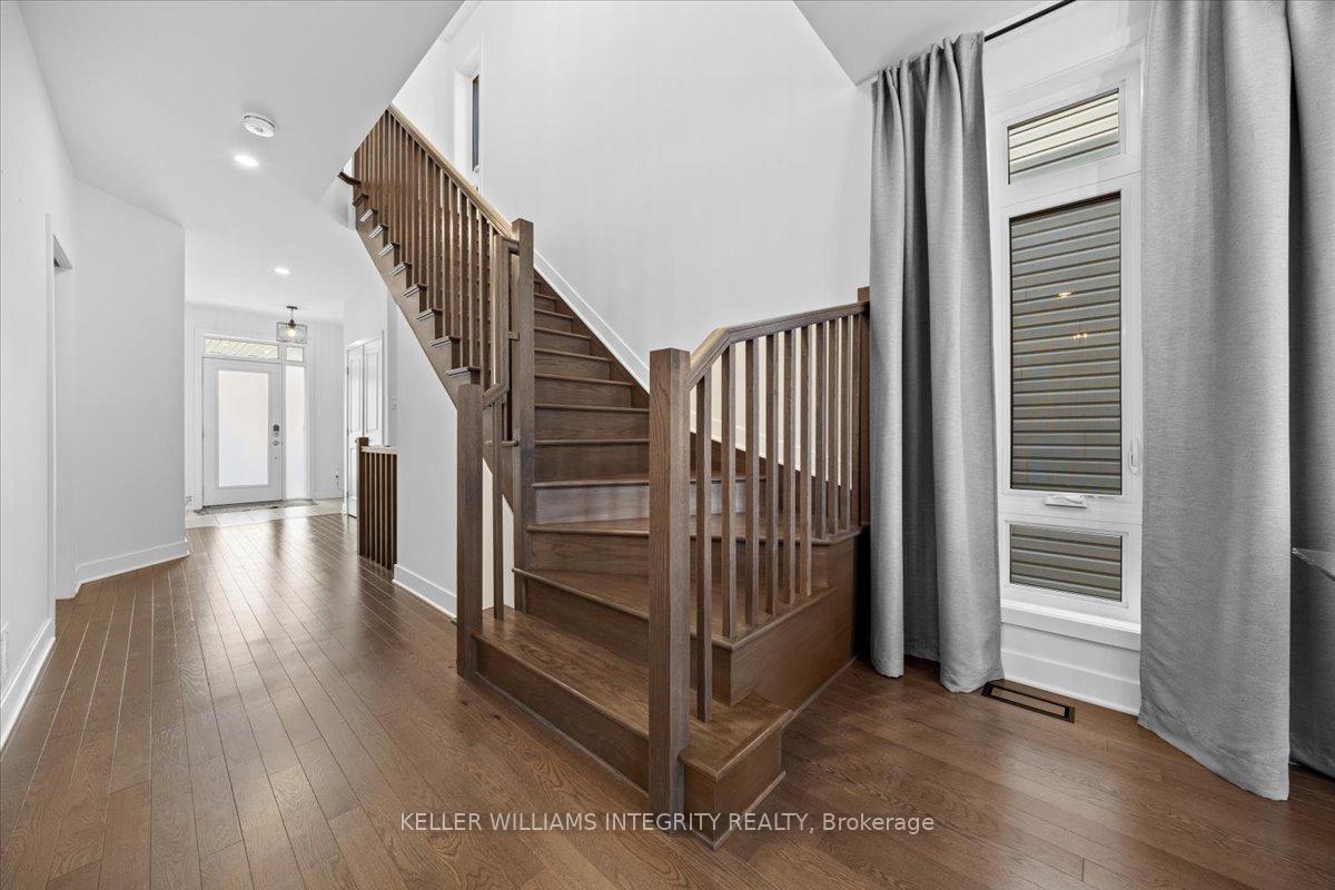 Photo 7 of 104 Warrior Street, Ottawa, Kanata - Emerald Meadows/Trailwest — HOMEH