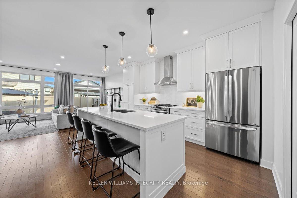 Photo 8 of 104 Warrior Street, Ottawa, Kanata - Emerald Meadows/Trailwest — HOMEH