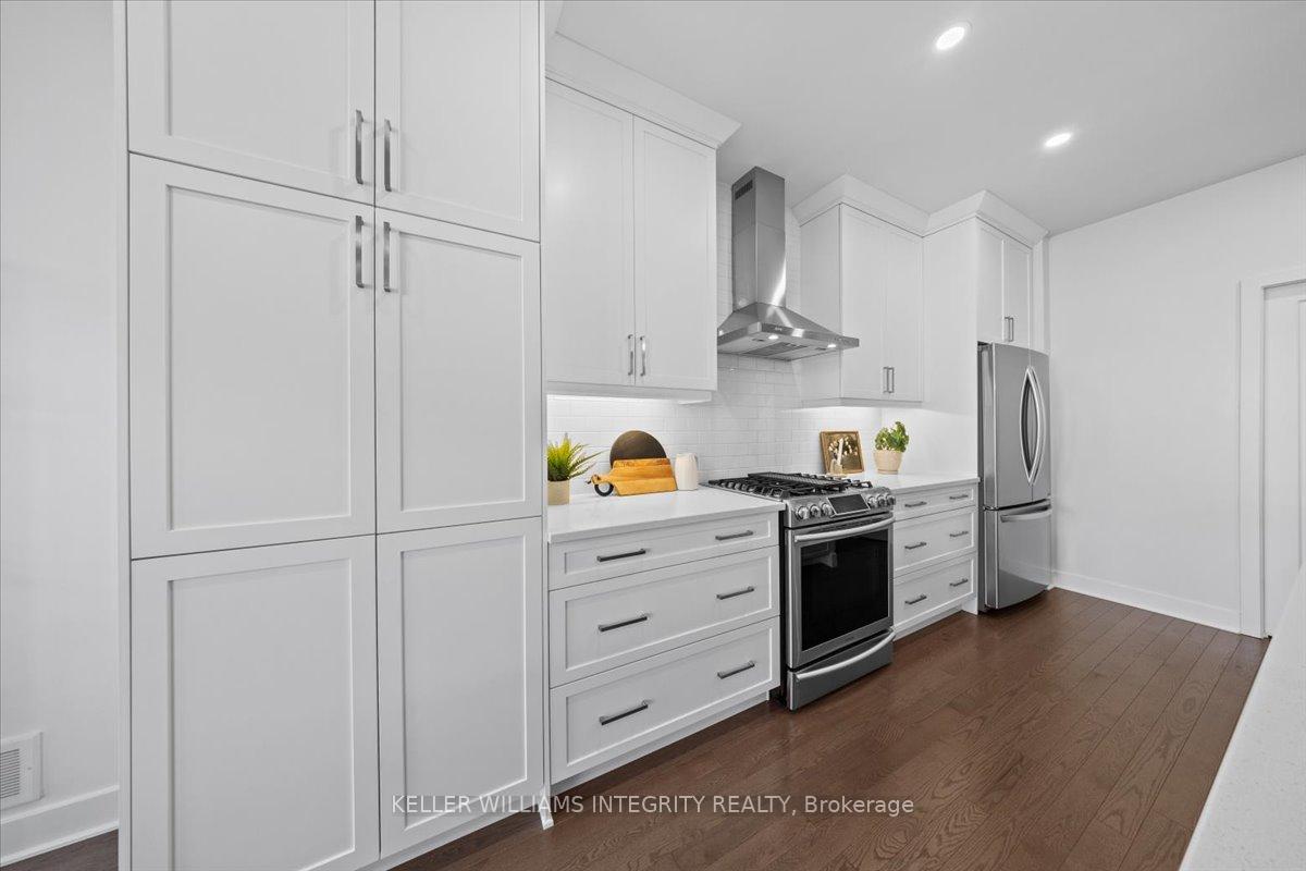 Photo 10 of 104 Warrior Street, Ottawa, Kanata - Emerald Meadows/Trailwest — HOMEH