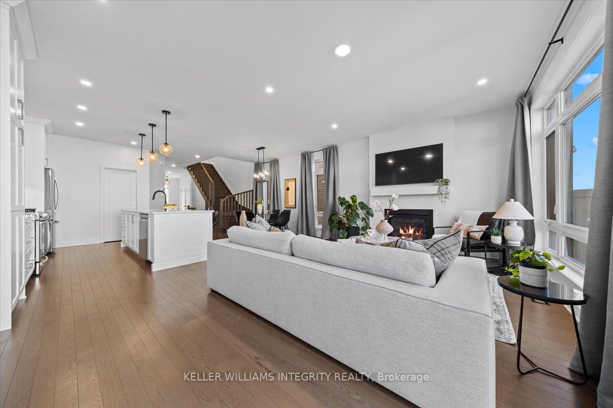 Photo 16 of 104 Warrior Street, Ottawa, Kanata - Emerald Meadows/Trailwest — HOMEH