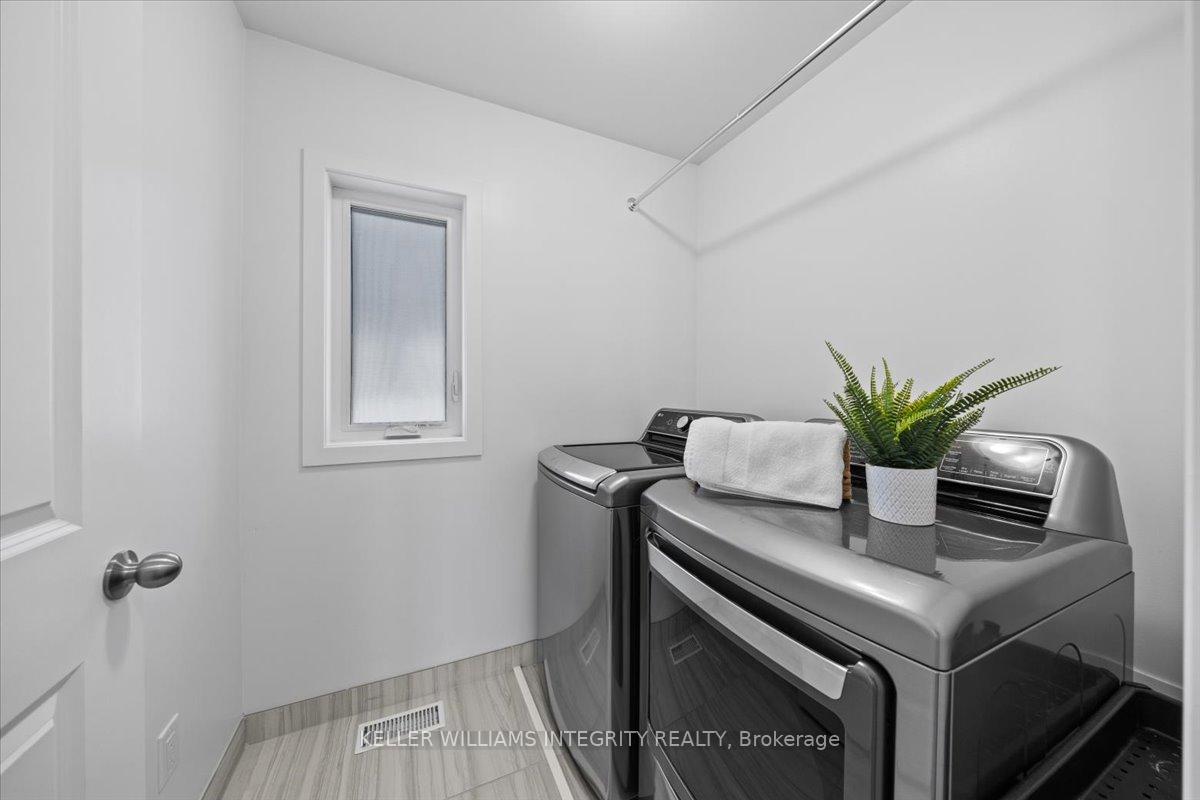 Photo 29 of 104 Warrior Street, Ottawa, Kanata - Emerald Meadows/Trailwest — HOMEH