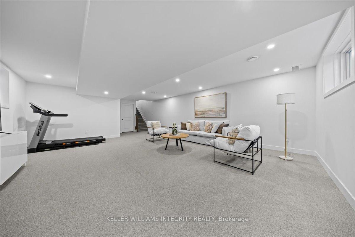 Photo 31 of 104 Warrior Street, Ottawa, Kanata - Emerald Meadows/Trailwest — HOMEH