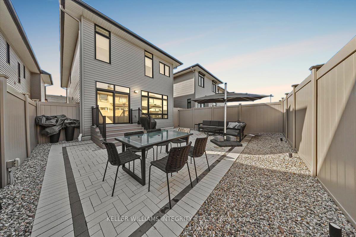 Photo 32 of 104 Warrior Street, Ottawa, Kanata - Emerald Meadows/Trailwest — HOMEH
