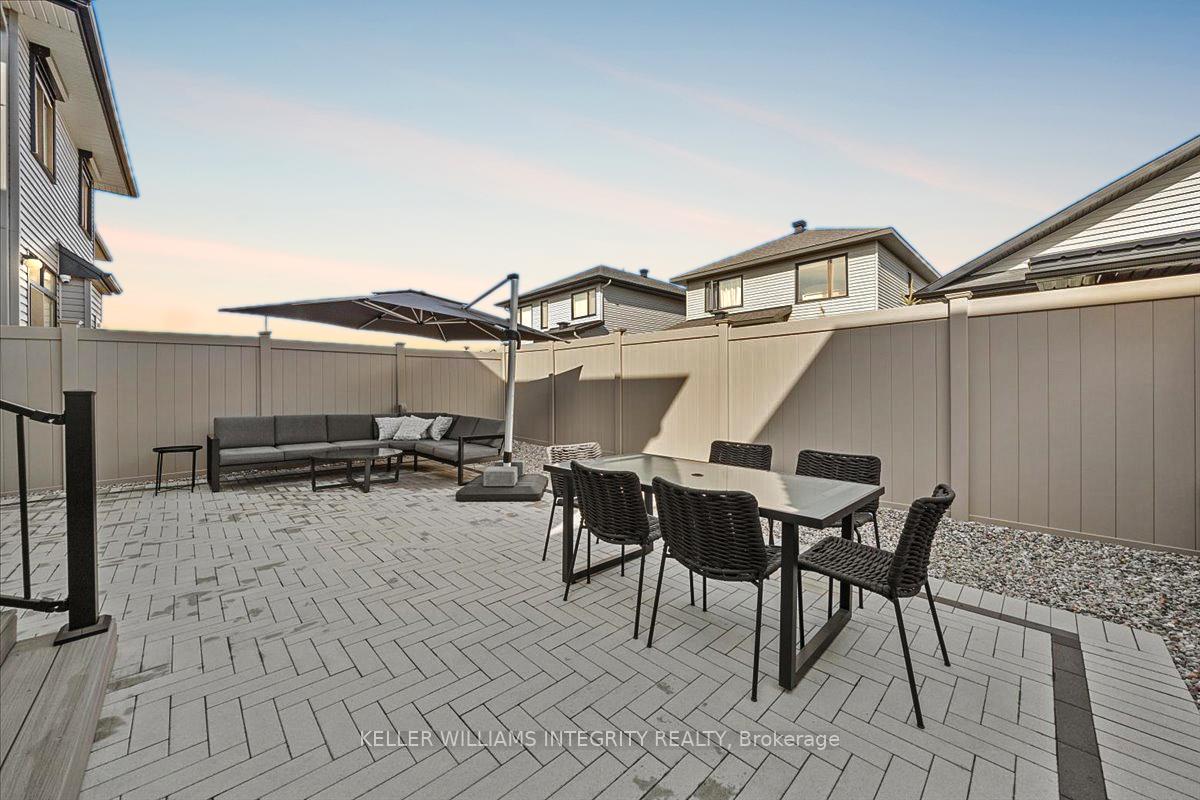 Photo 33 of 104 Warrior Street, Ottawa, Kanata - Emerald Meadows/Trailwest — HOMEH