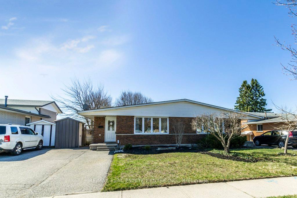 Photo 1 of 43 Briar Knoll Drive, Kitchener — HOMEH