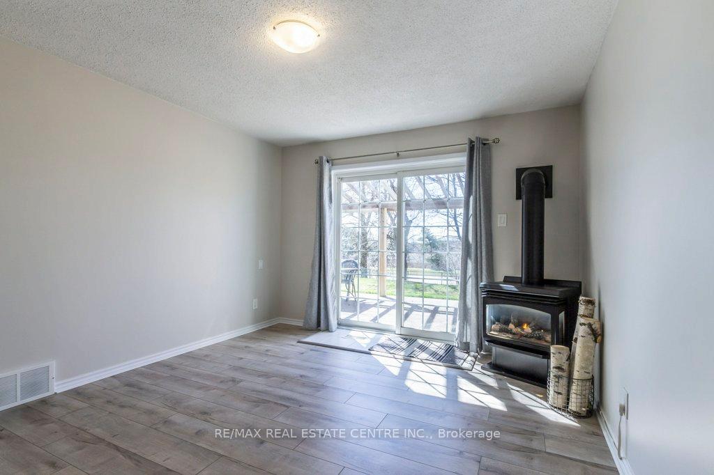 Photo 25 of 43 Briar Knoll Drive, Kitchener — HOMEH