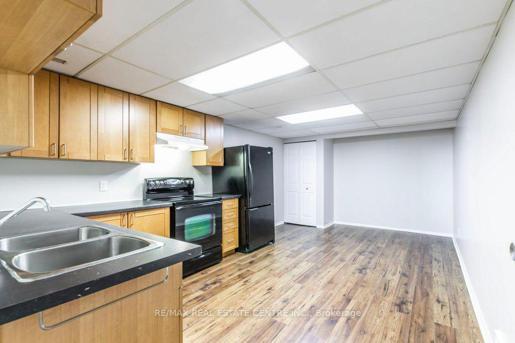 Photo 26 of 43 Briar Knoll Drive, Kitchener — HOMEH